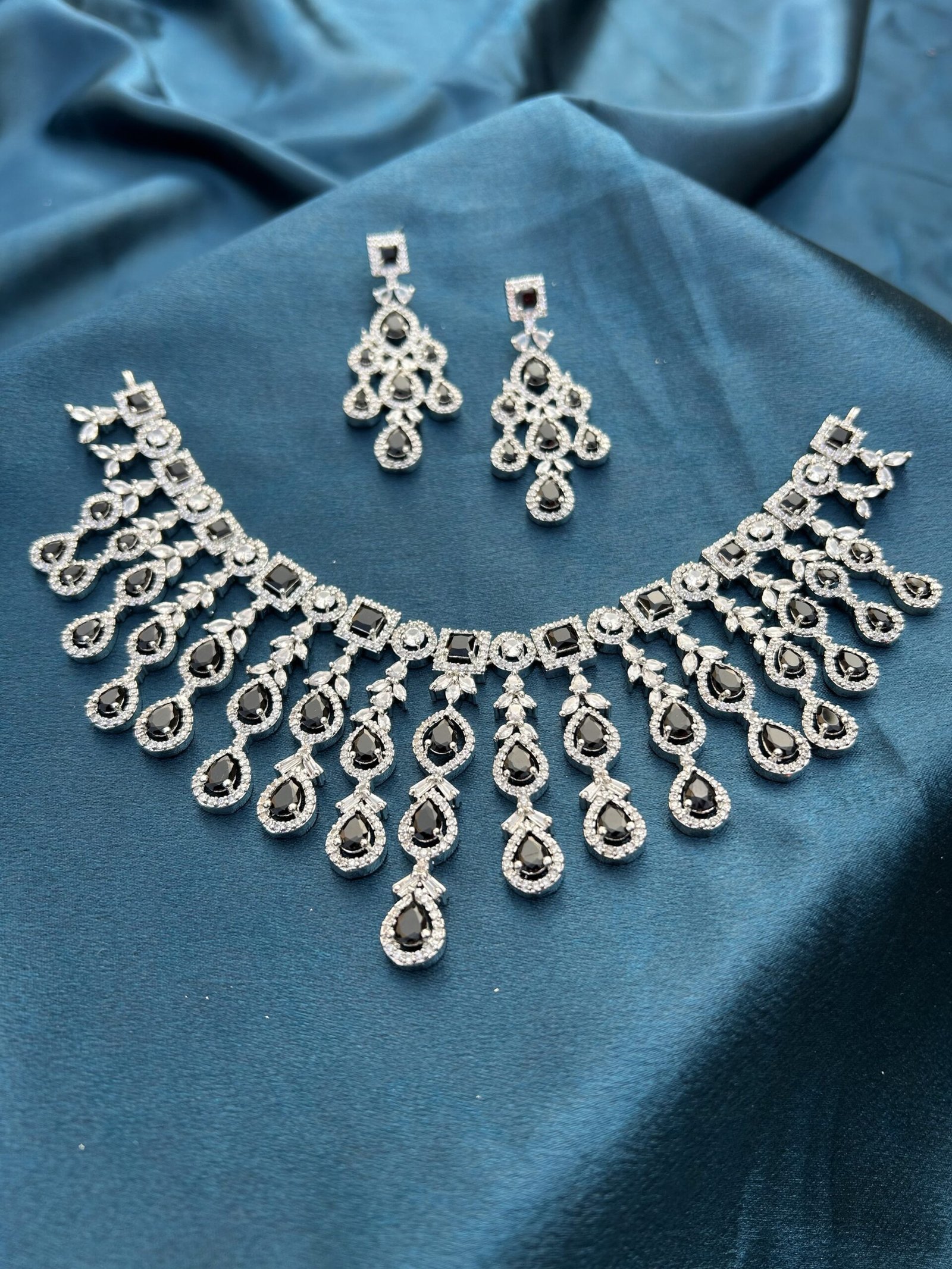 AD Necklace Set - Black