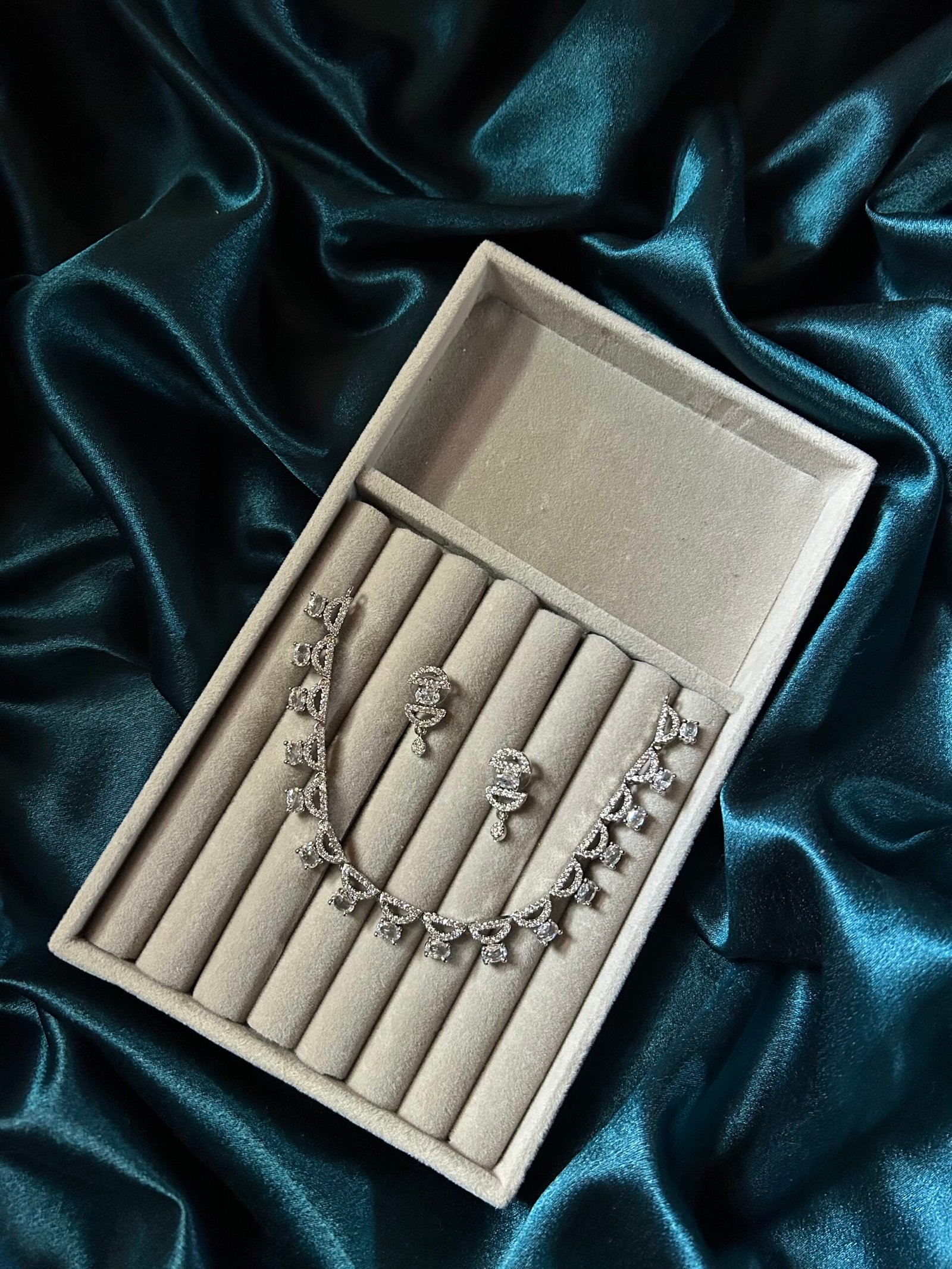 AD Necklace Set - Silver