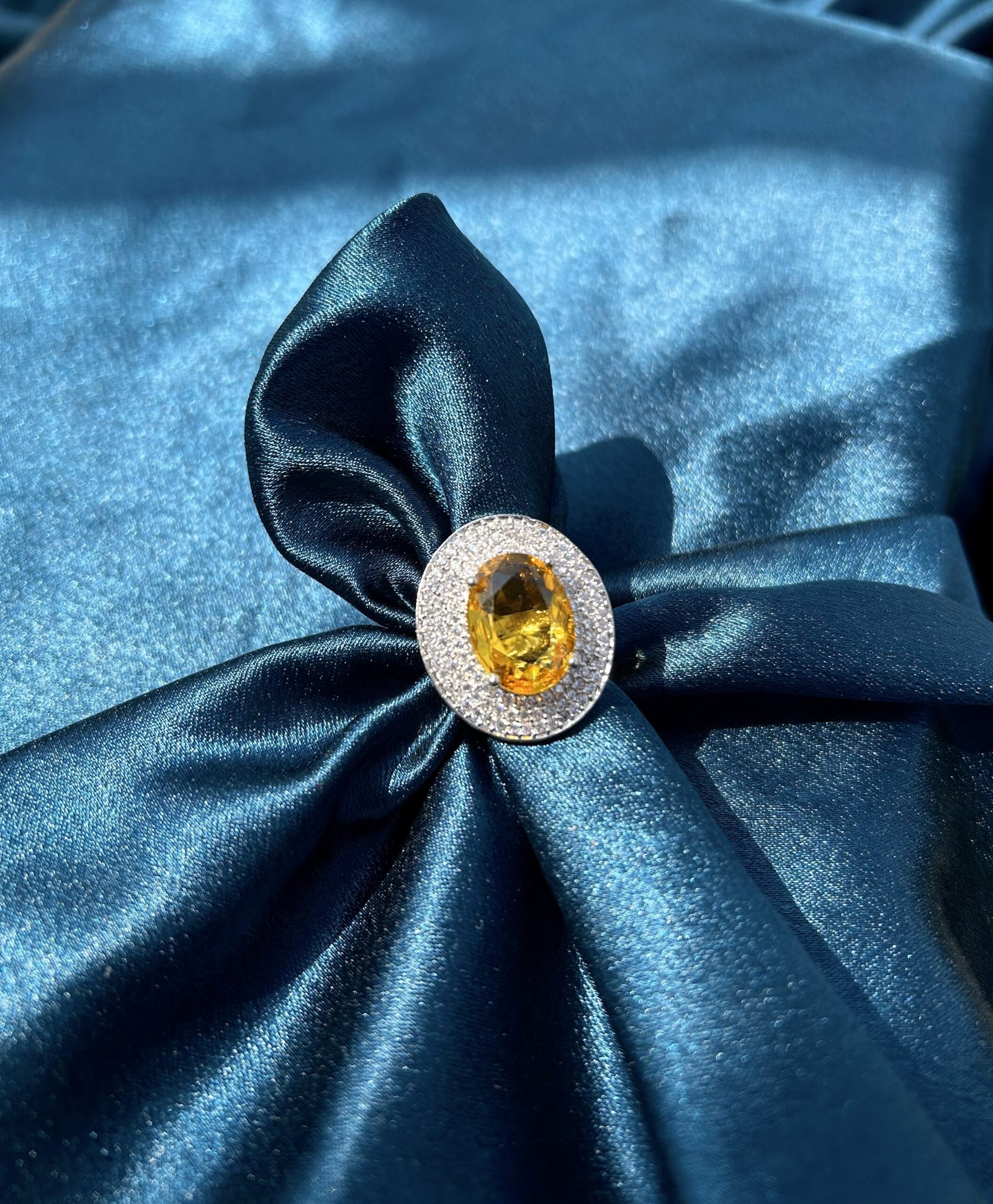AD Ring Oval - Yellow