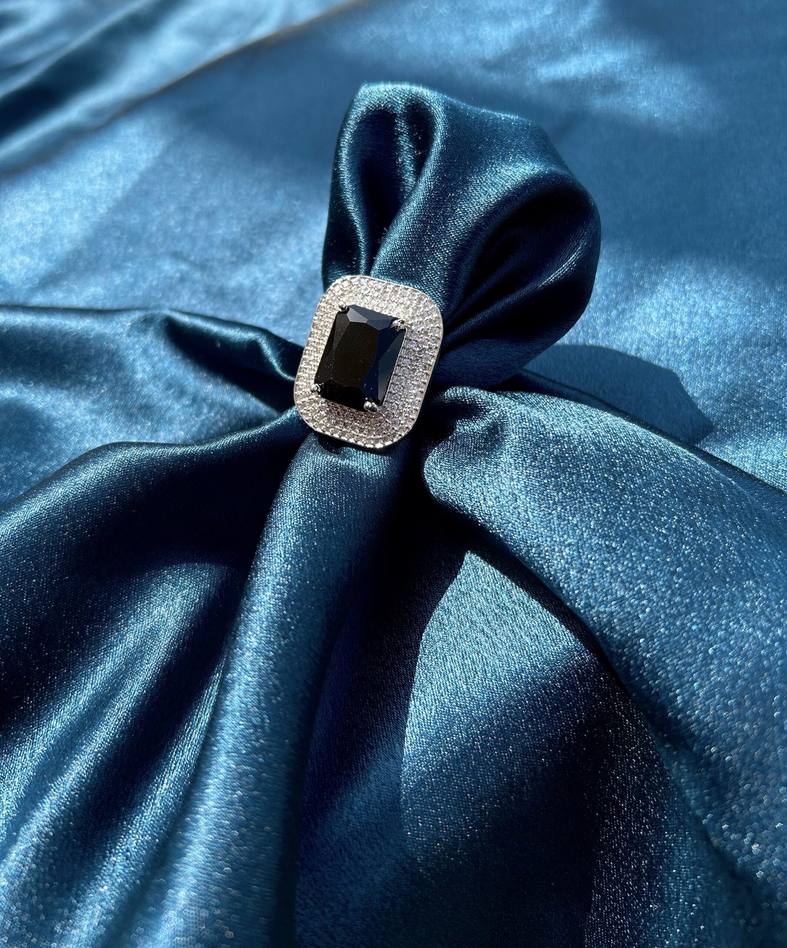 AD Ring Square - Black