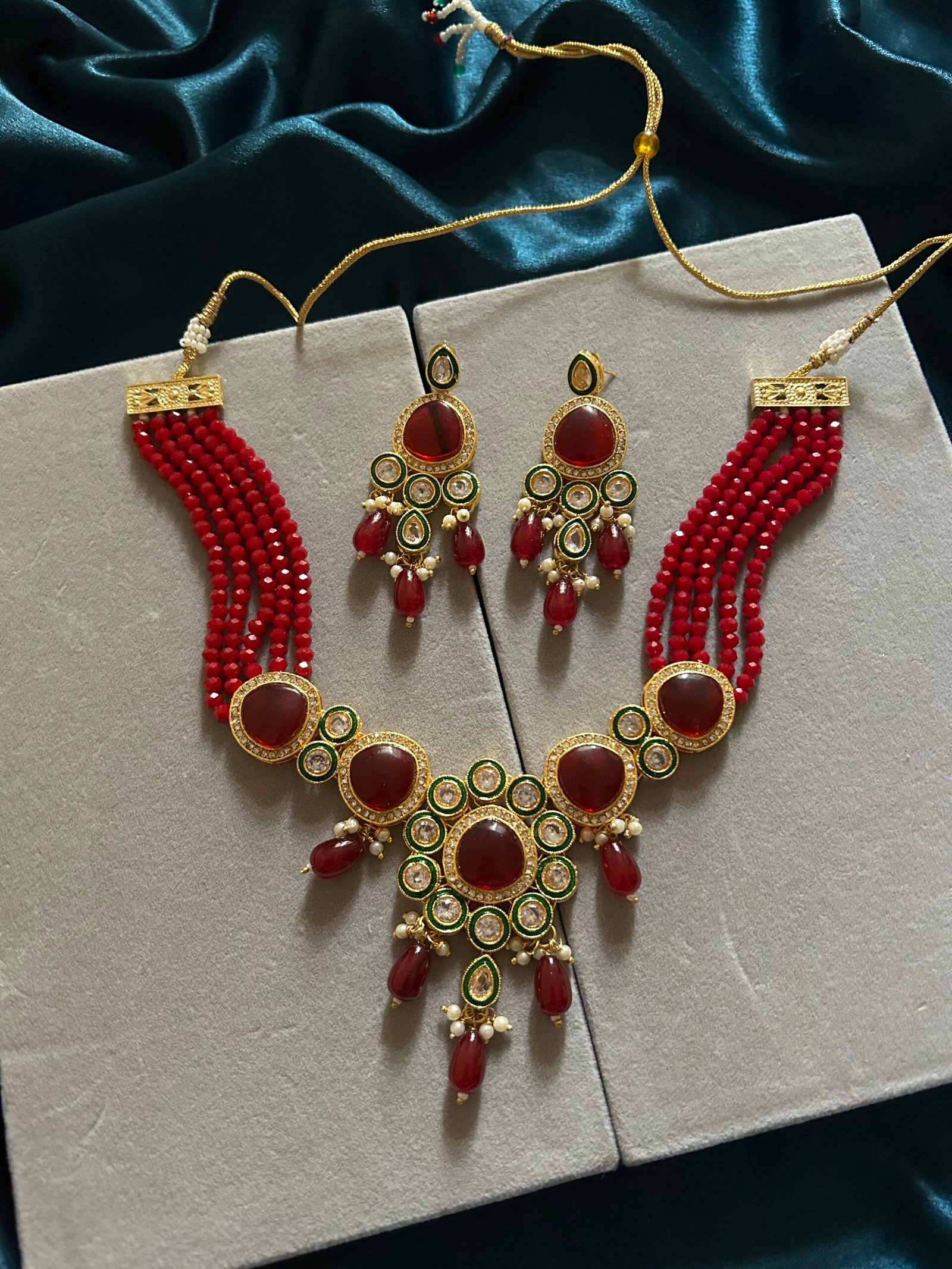 Monalisa Necklace Set - Maroon
