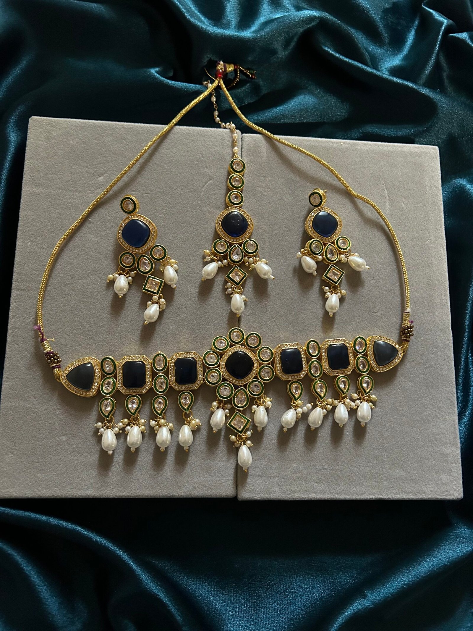 Monalisa Necklace Set With Mangtika - Blue