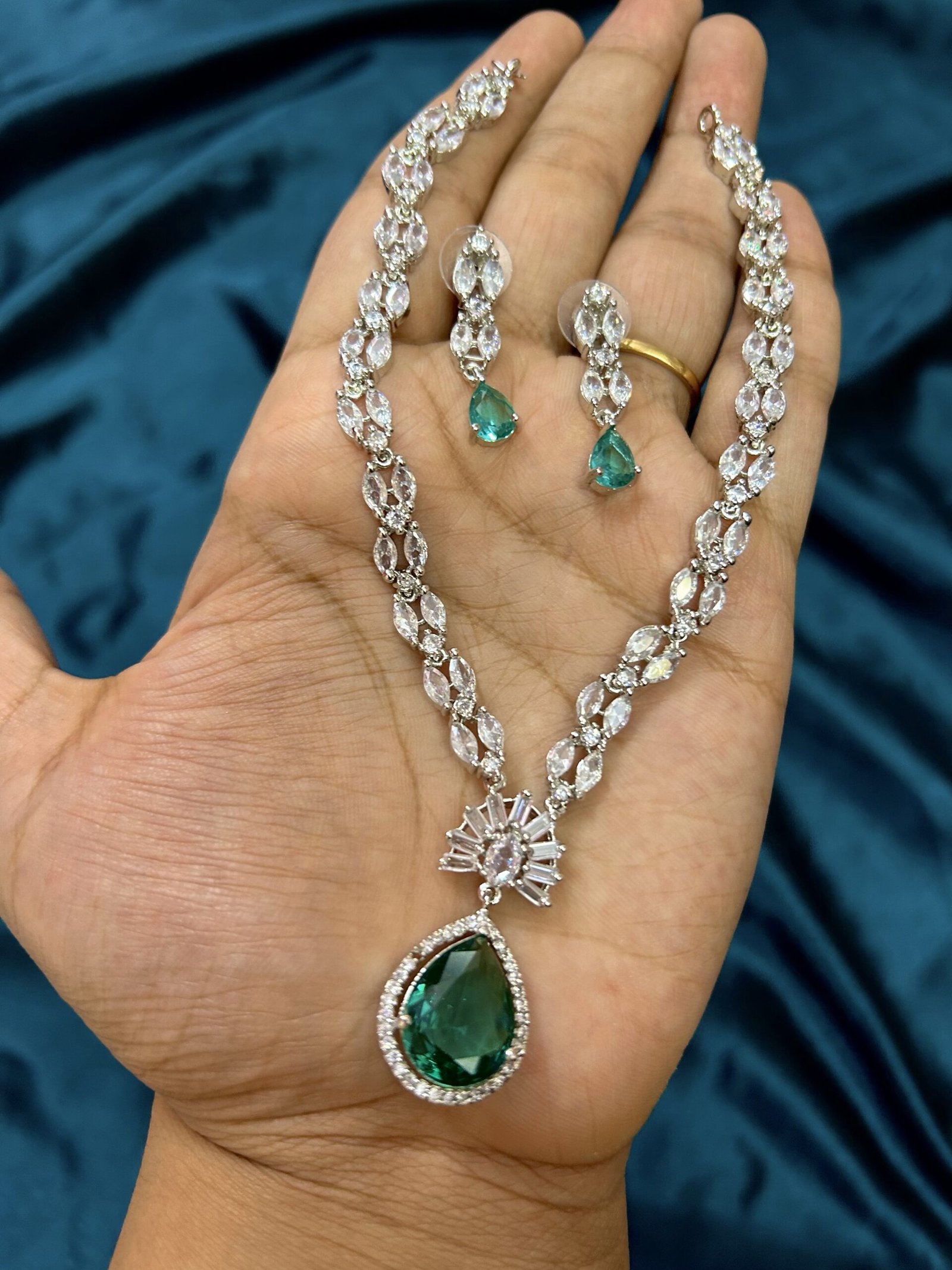 AD necklace Set - Green