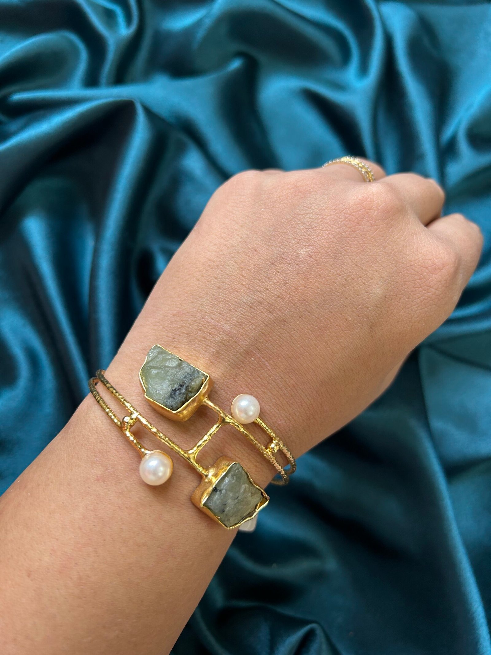 Brass Natural Stone Pearl Bracelet