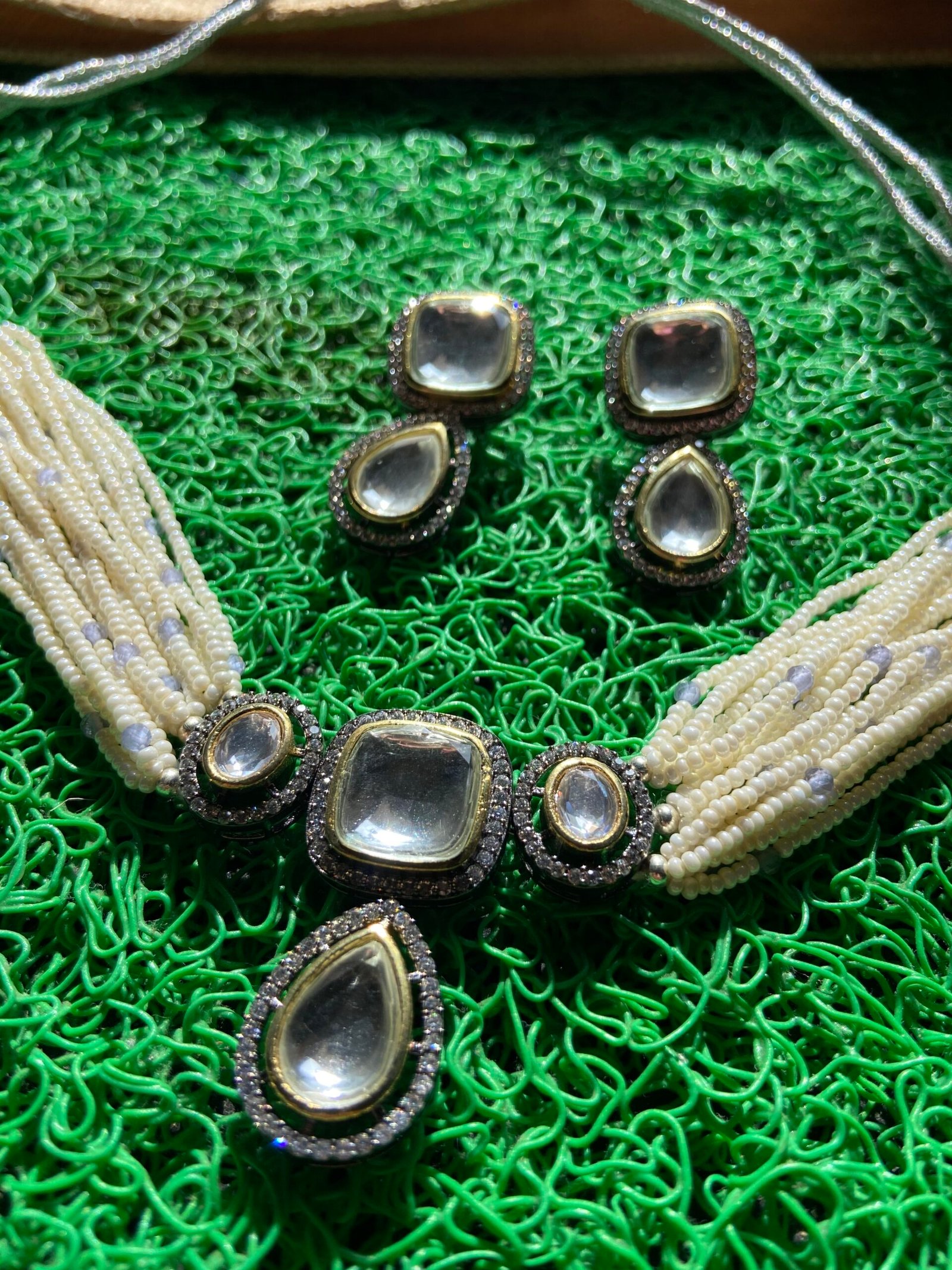 Pachi Kundan, AD Choker Set