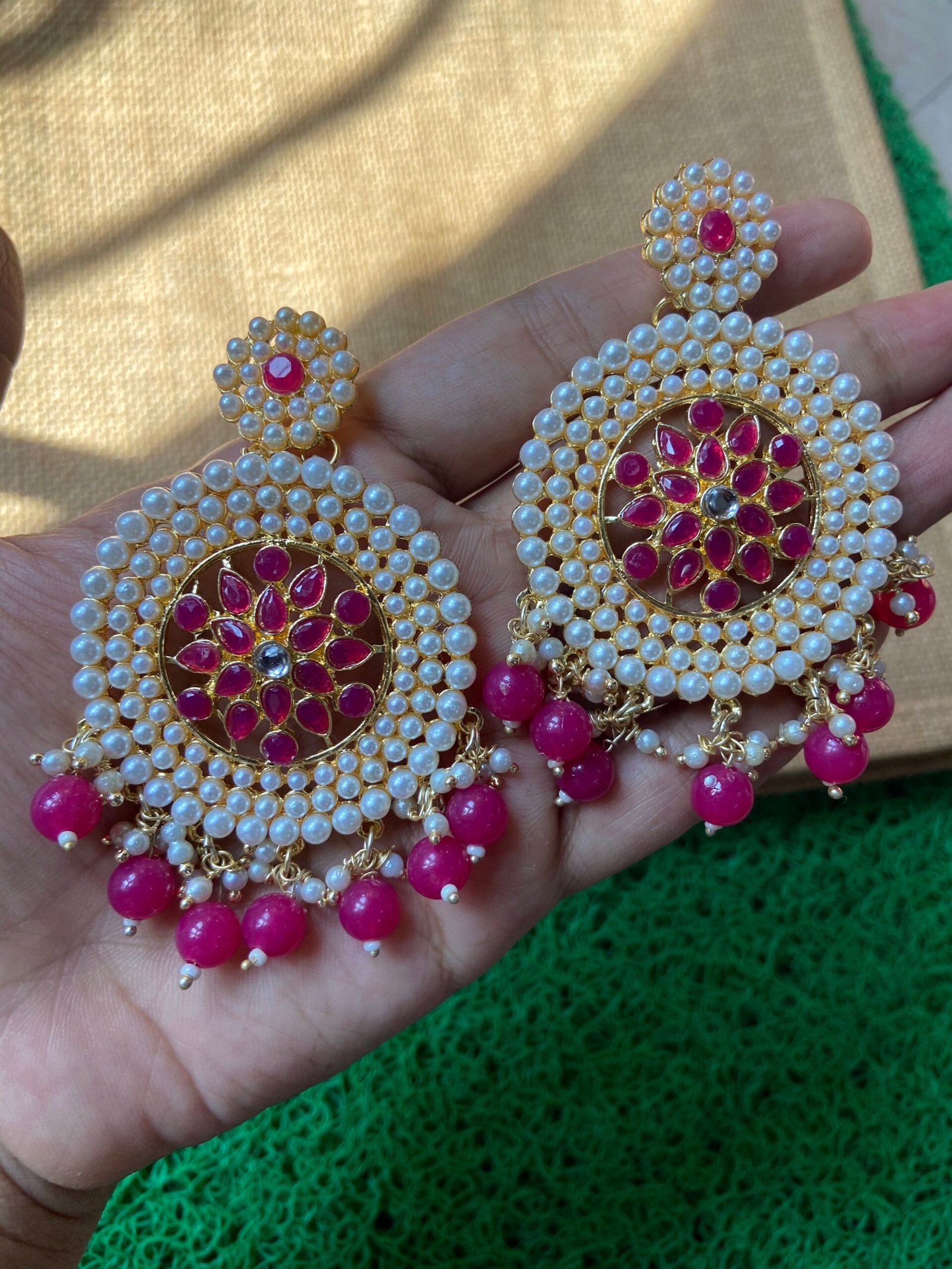 Round Pearl Earrings - Pink