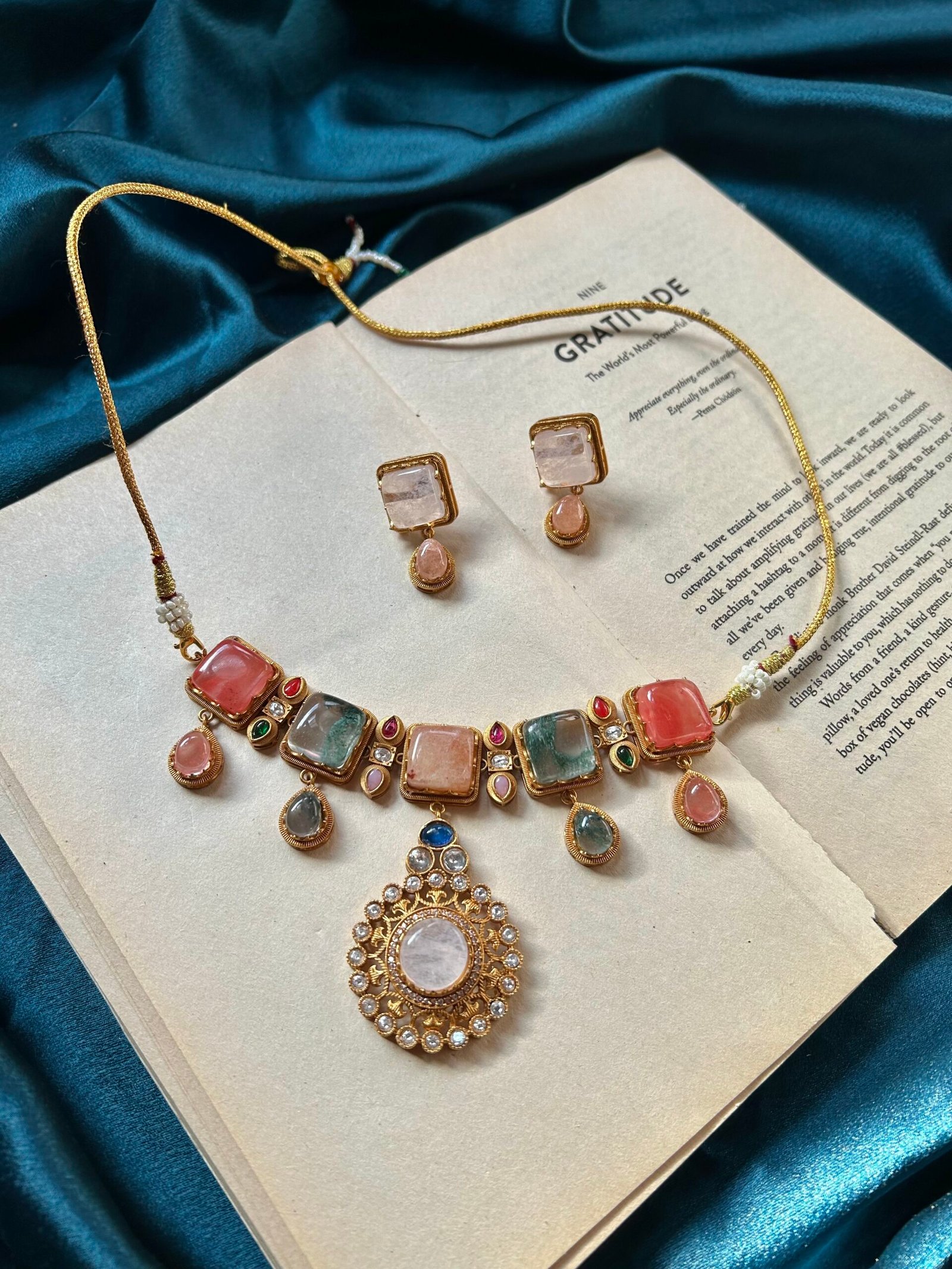 Real Gemstone With Polki Necklace Set With earrings - Multi