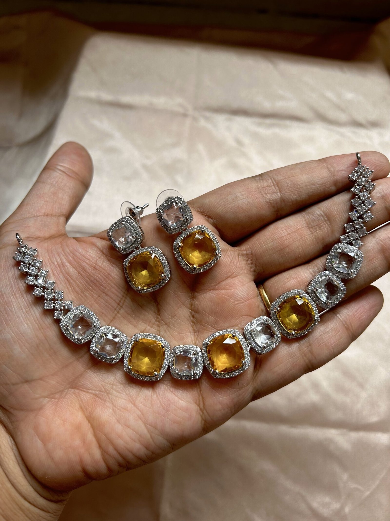 AD Yellow Necklace Set