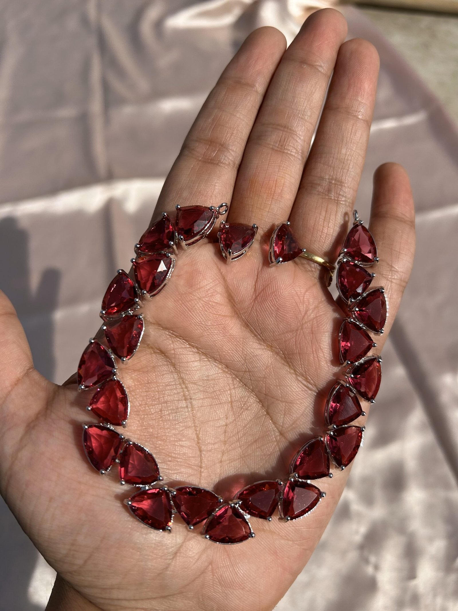 AD triangle Choker Set - Red
