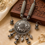 Long Necklace Set With Round Leaf Pendant