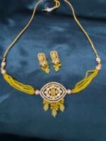 Tyani Kundan Necklace Set With Earrings - Yellow - Image 4