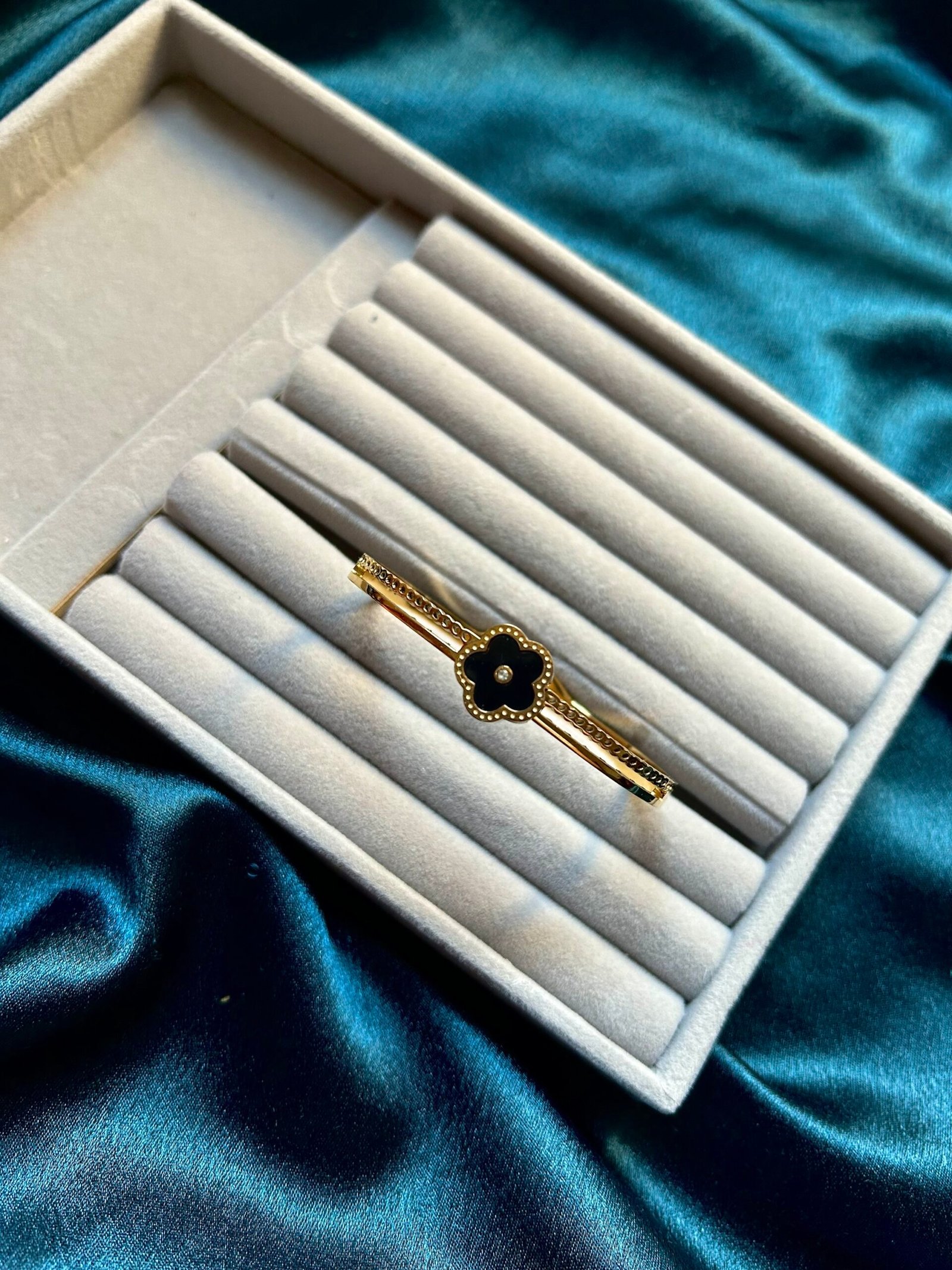 Anti Tarnish Black Flower Kada Bracelet