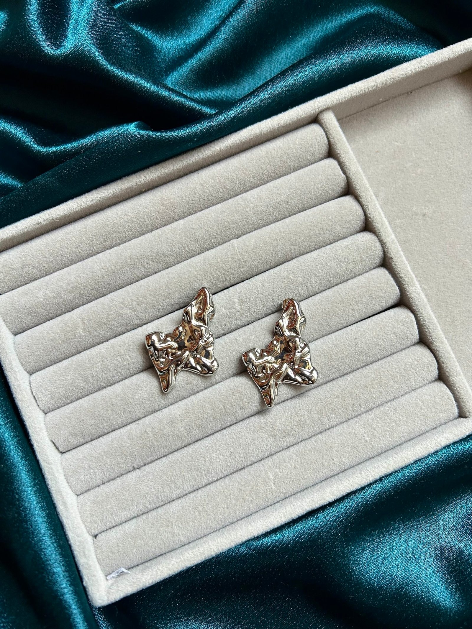 Anti Tarnish Silver Stud Earrings D9