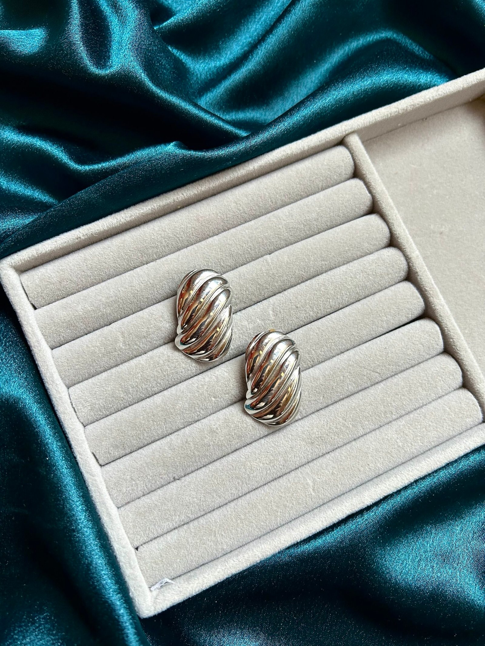 Anti Tarnish Silver Studs Earrings D5