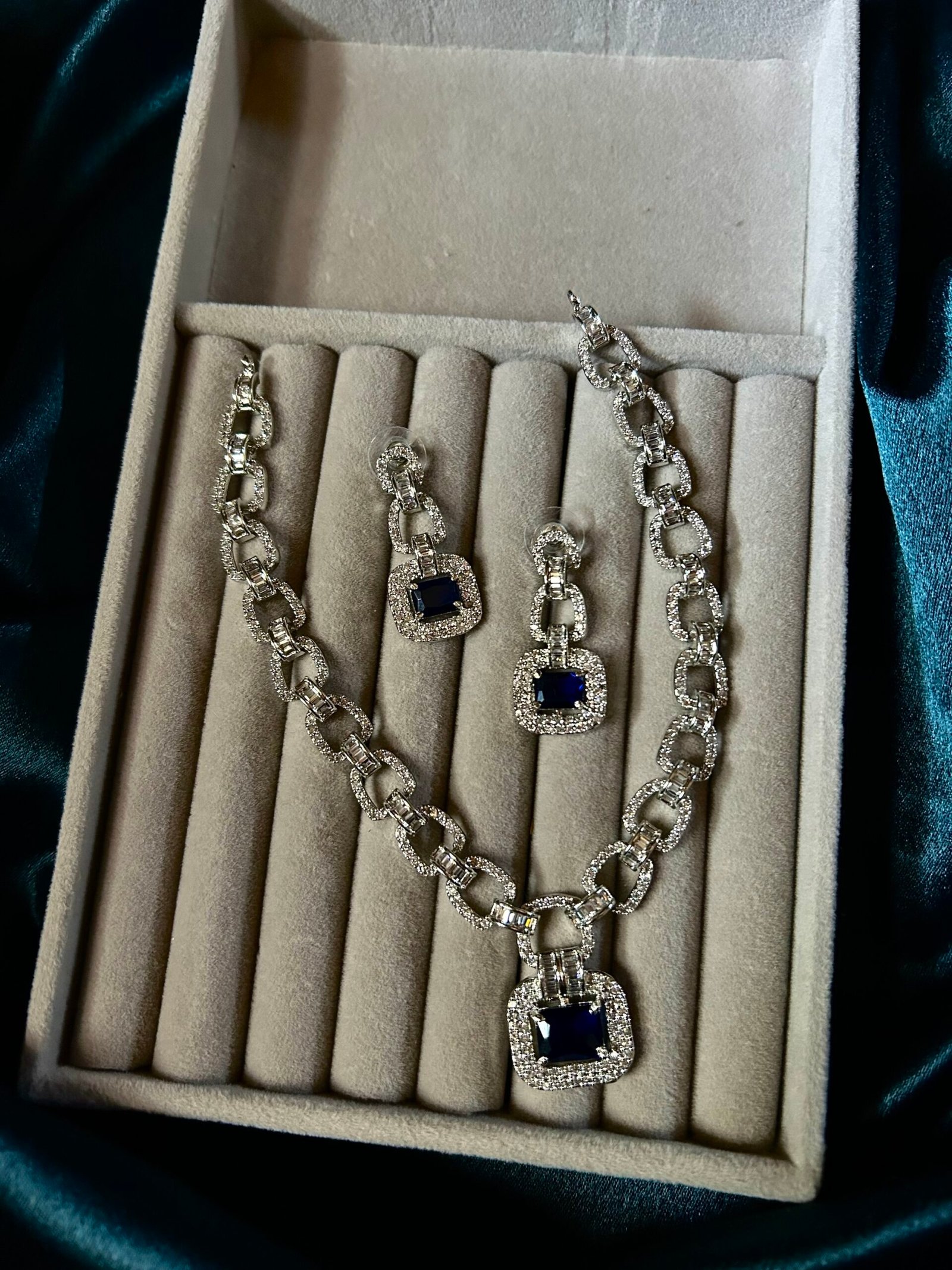 AD Necklace Set - Blue