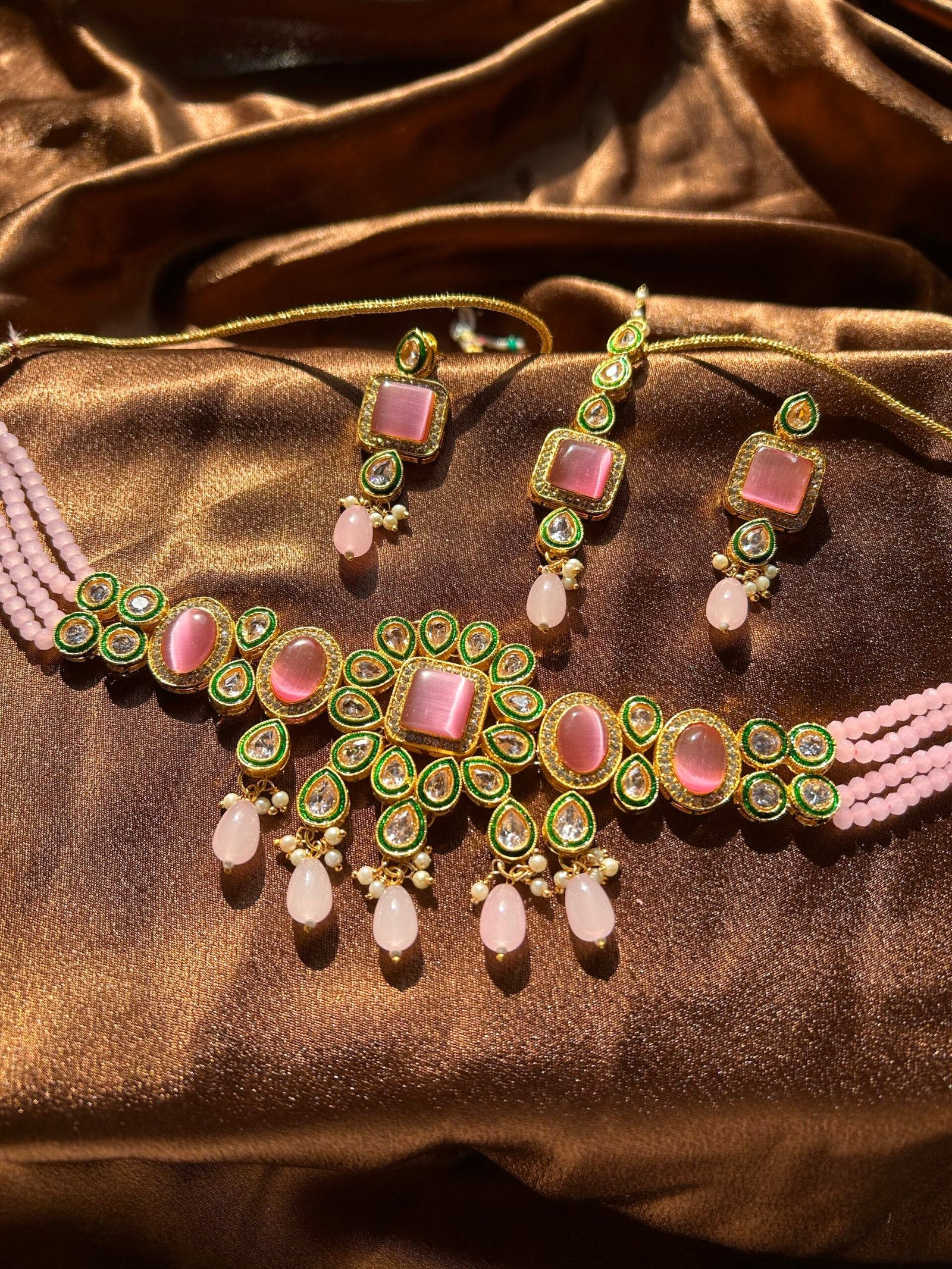Kundan Neckset With Mangtika -Pink