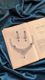AD Necklace Set With Earrings - Blue - Image 2
