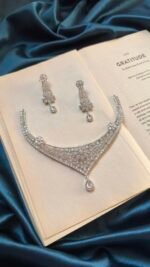 AD Necklace Set With Earrings - Pink - Image 3