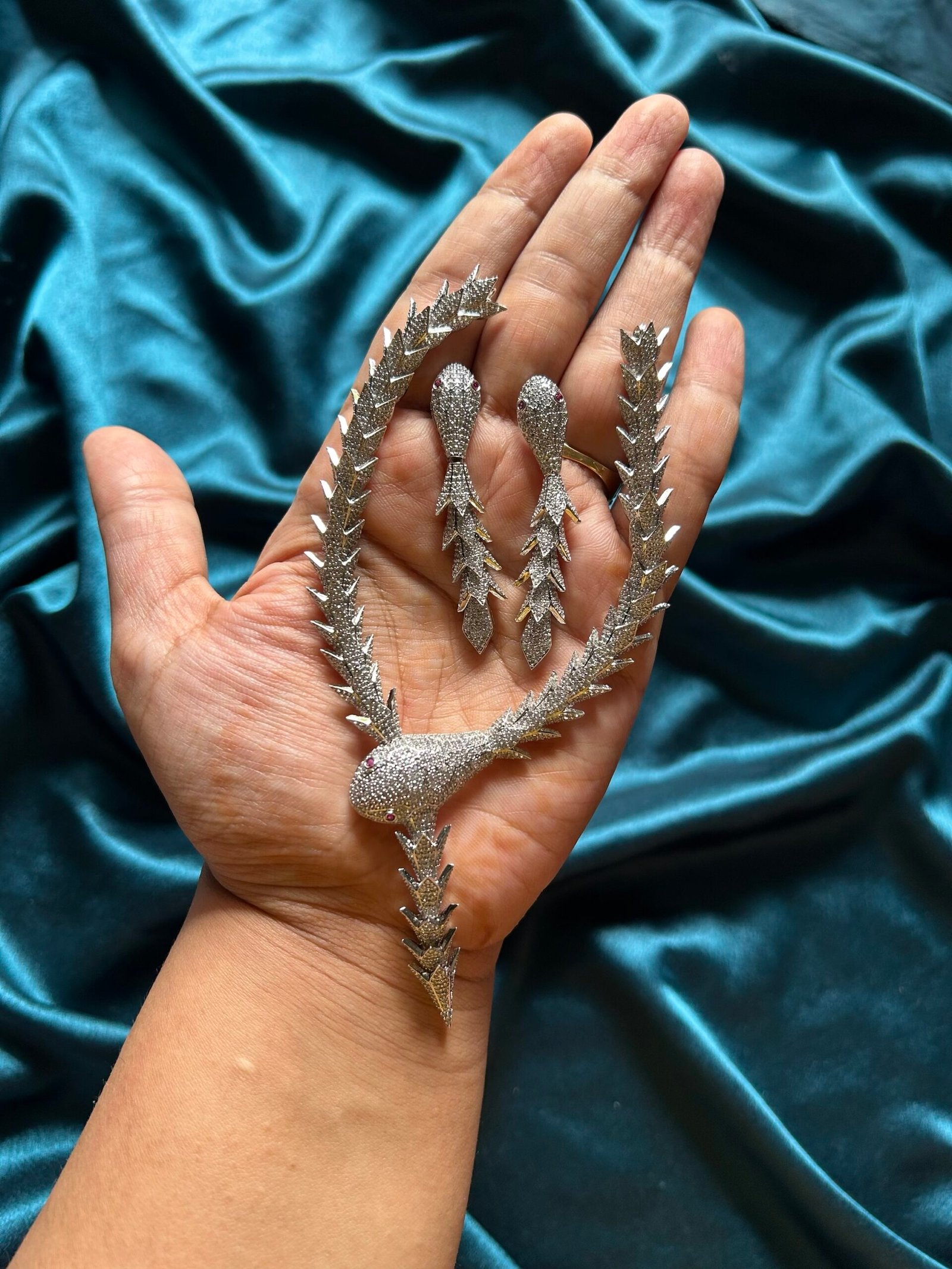 AD Snake Necklace Set - Silver