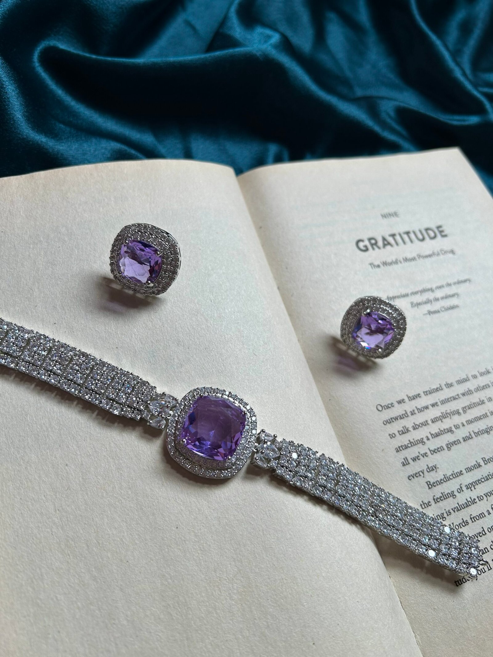 AD Neckpiece Set With Studs - Purple