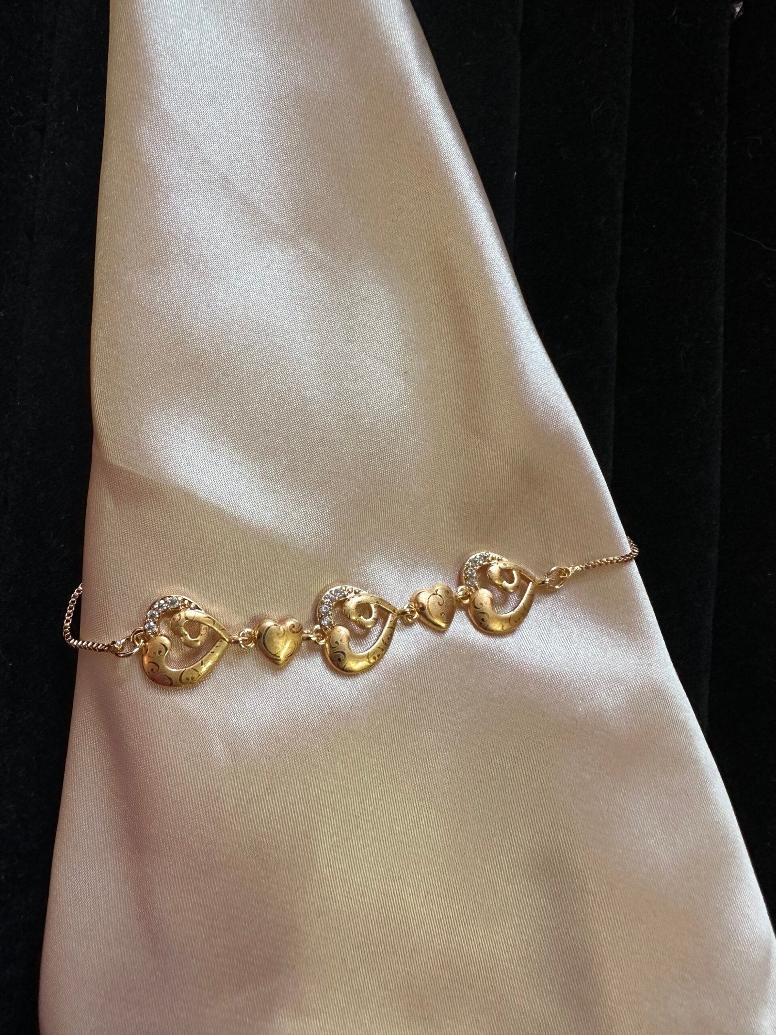 AD Push Pull Bracelet - Three Hearts