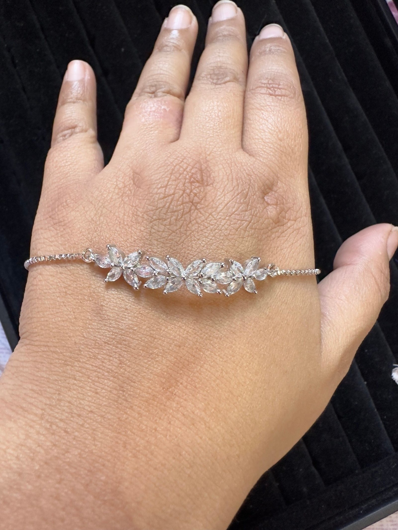 AD Push Pull Bracelet - Leaf Silver