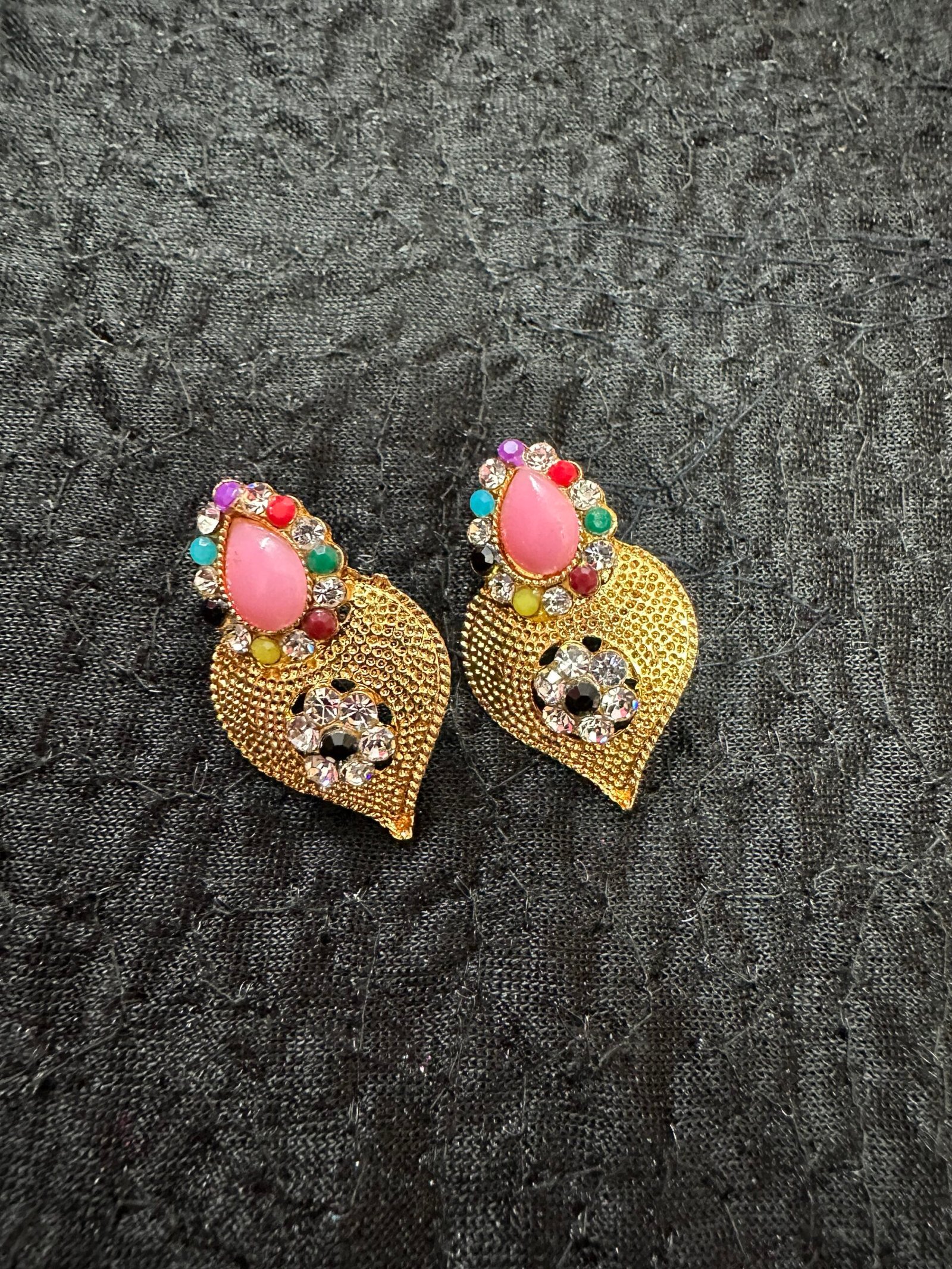 Small Multi Studs