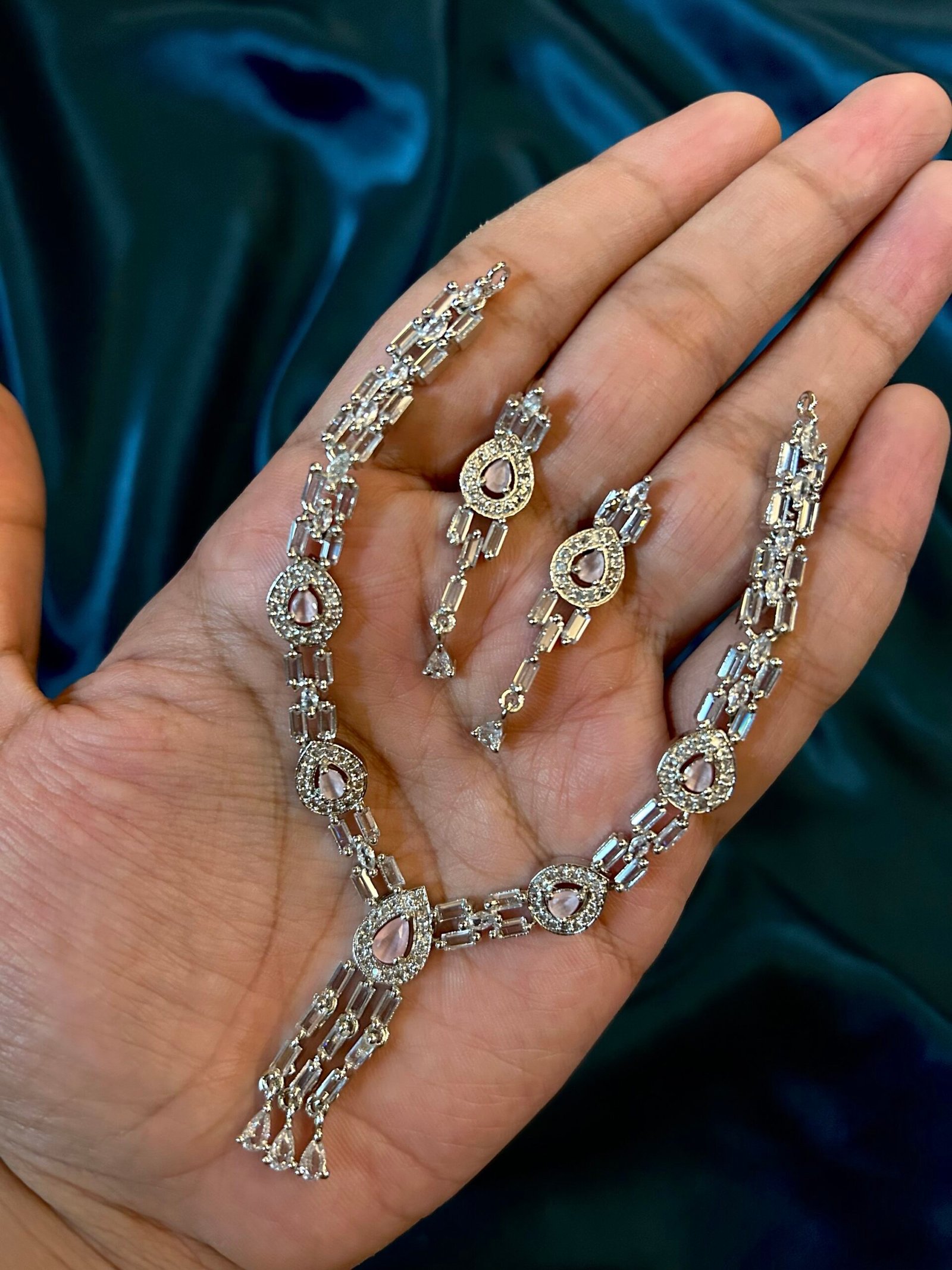AD Silver Necklace Set