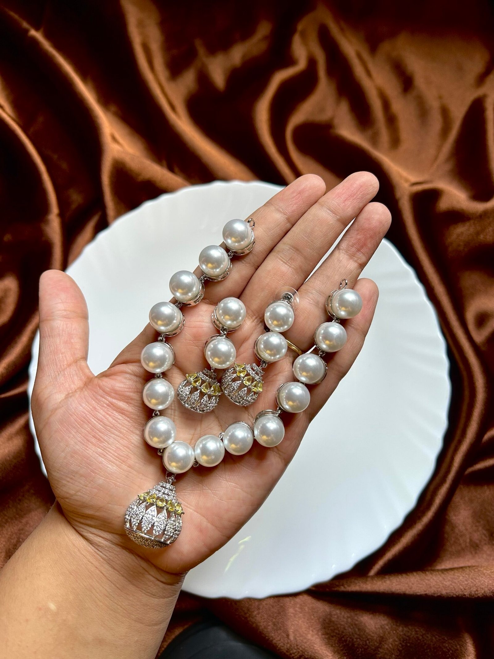 AD Sophia Pearl Necklace - yellow