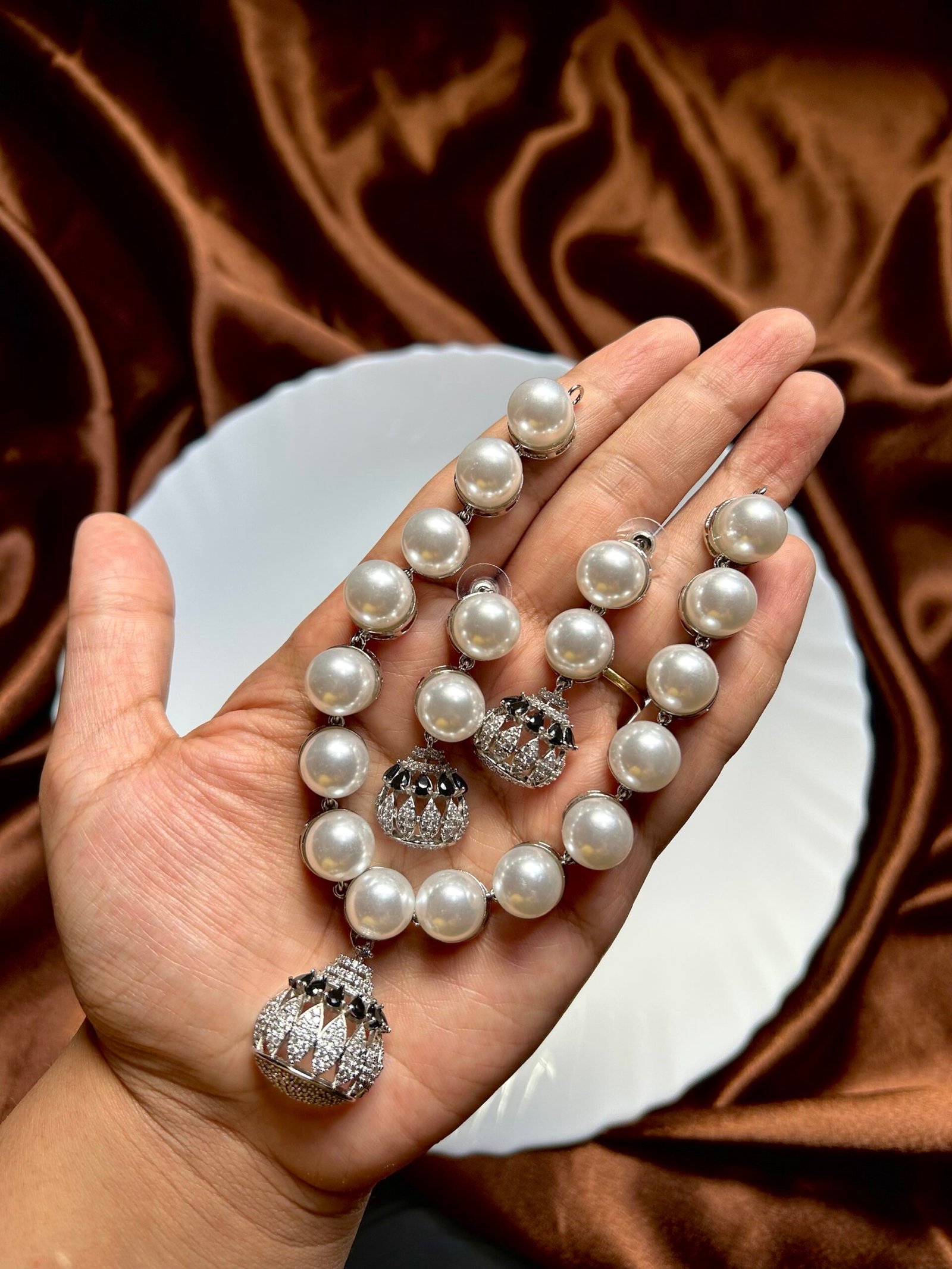 AD Sophia Pearl Necklace Set - Black