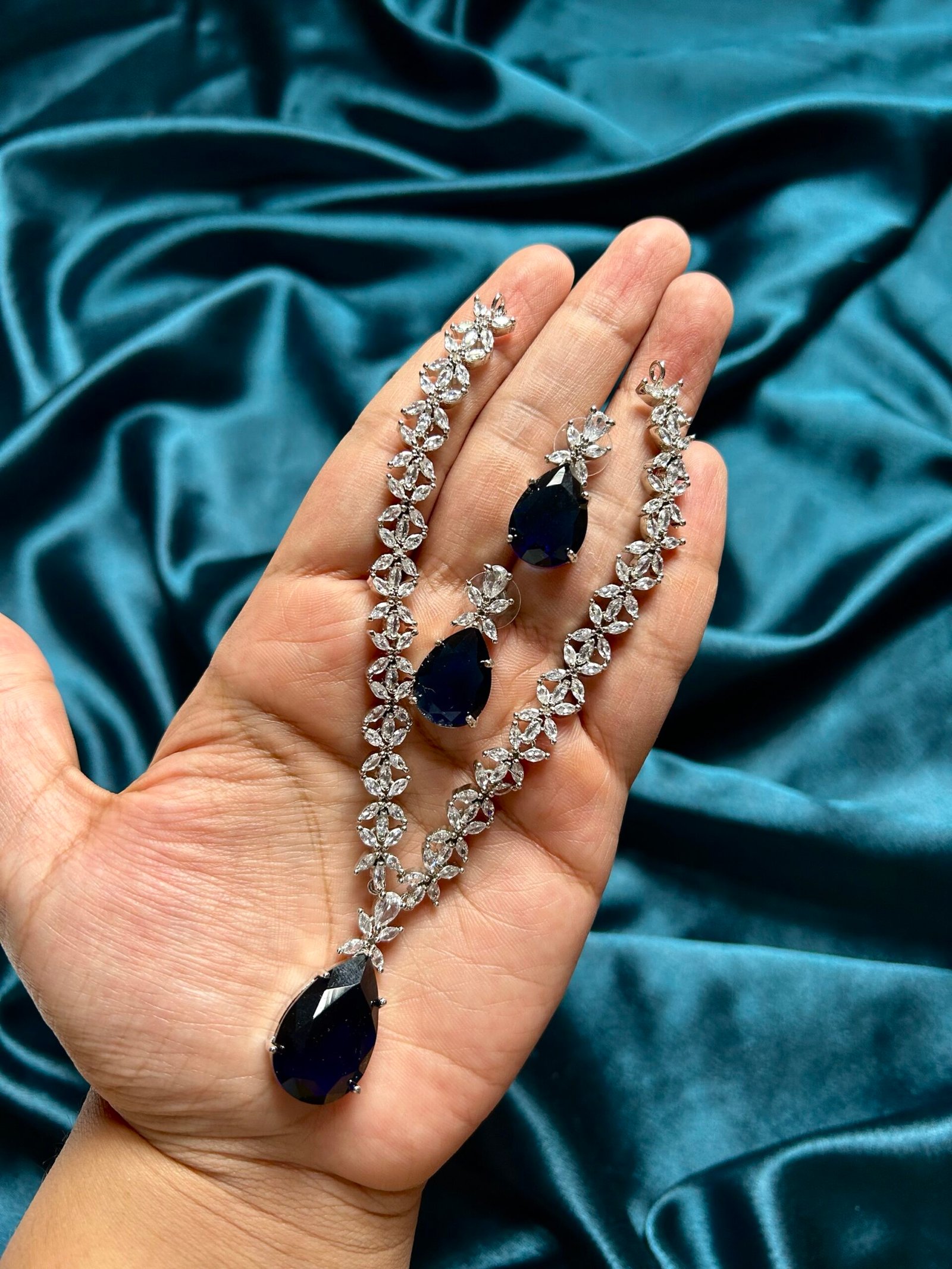 AD Necklace Set - Dark blue