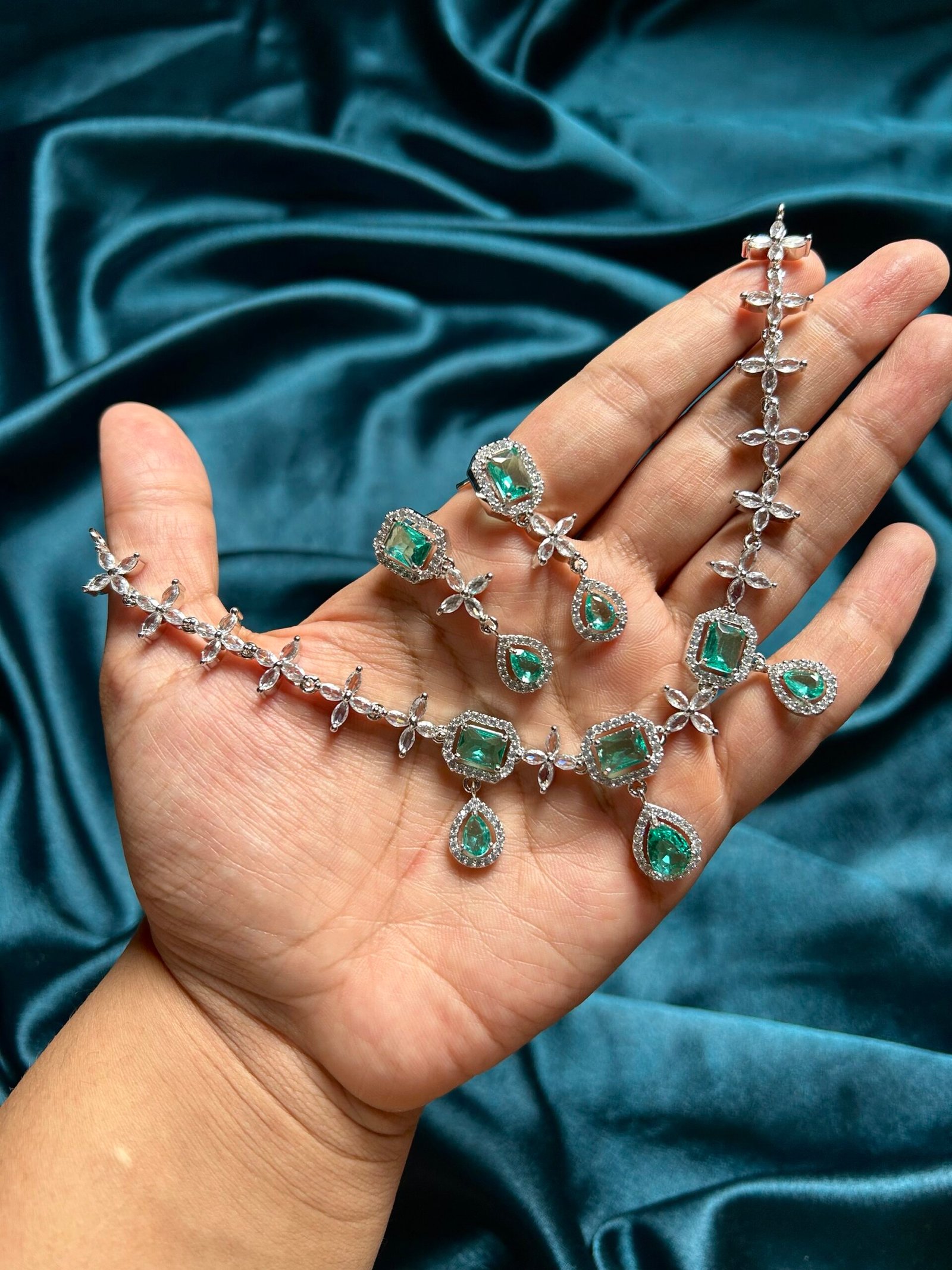 Lily AD Neckset - Sea Green