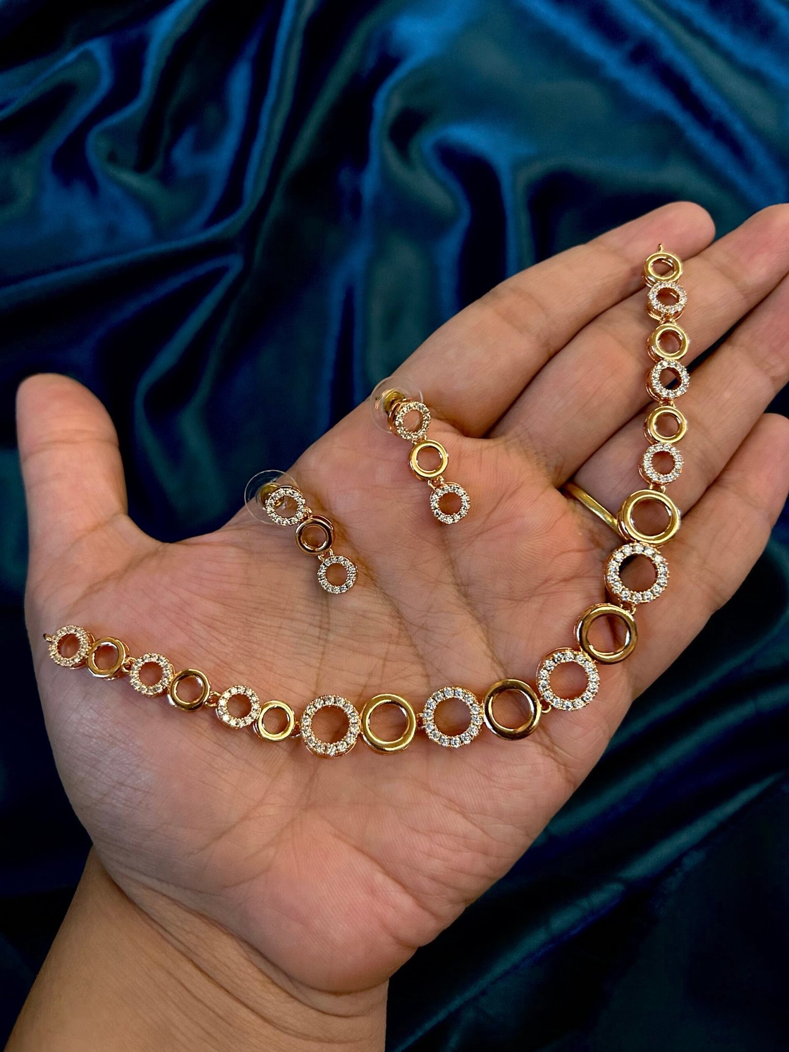 DC AD Neckset