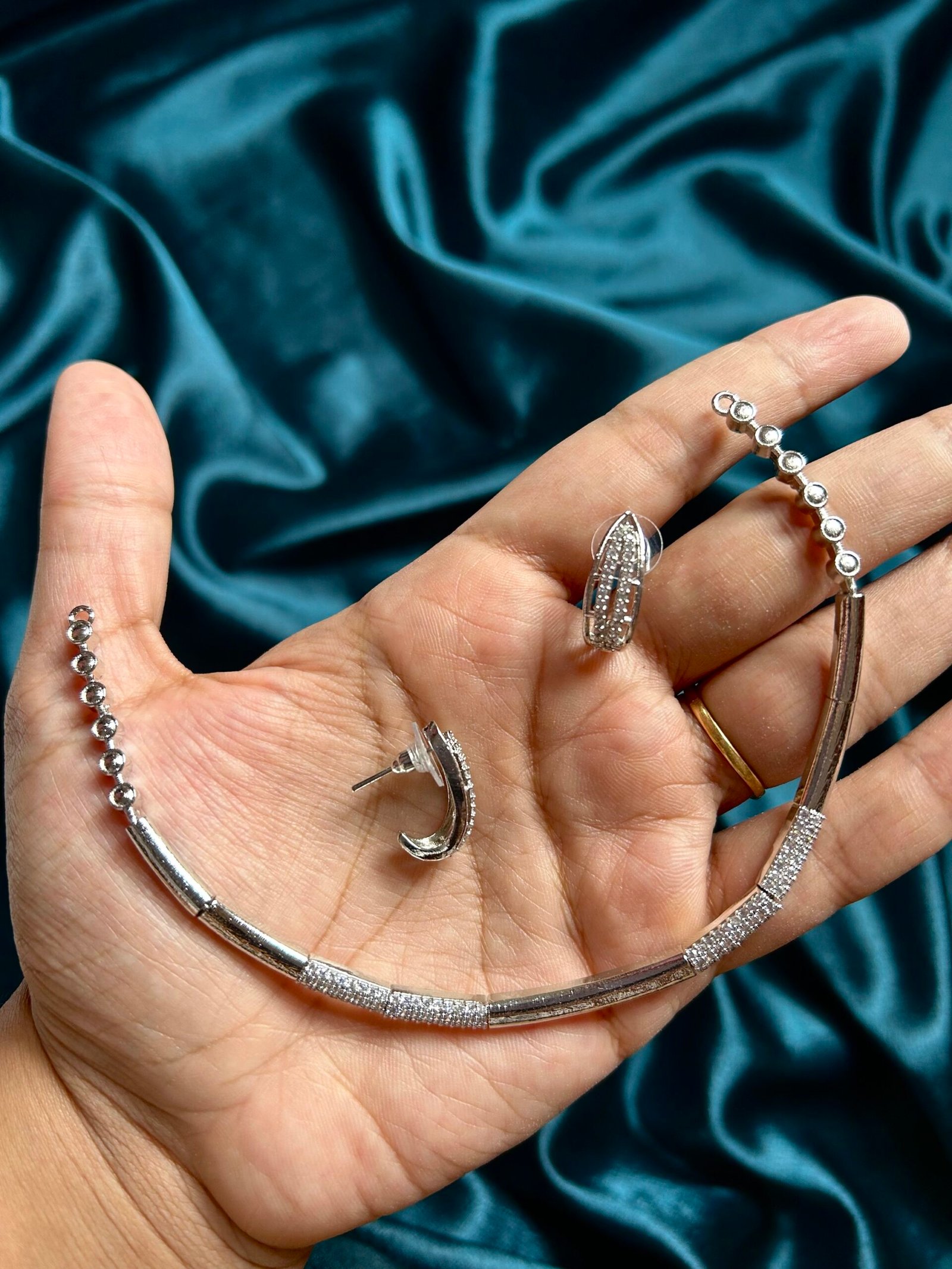 AD Silver Necklace Set