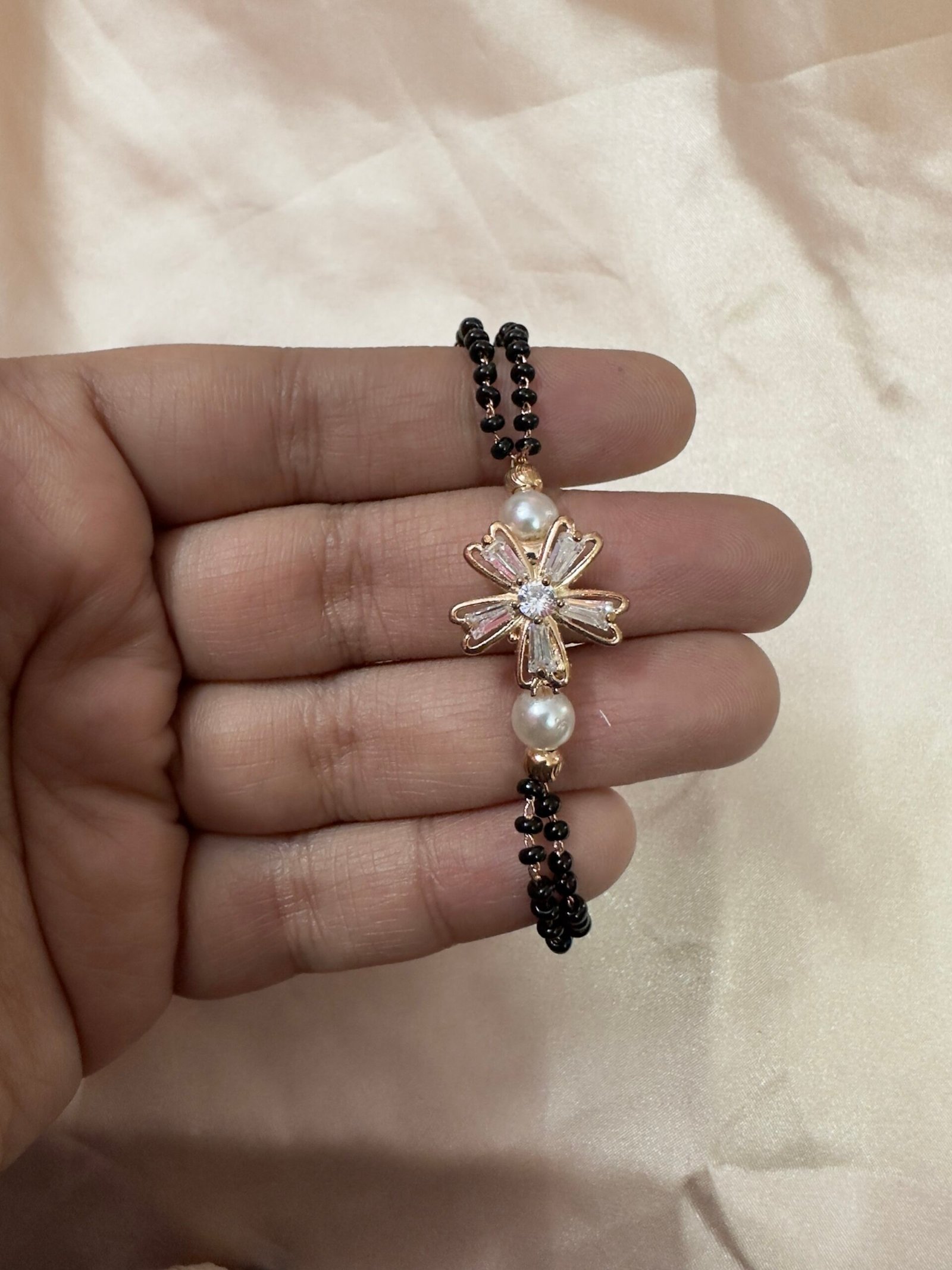 Hand Mangalsutra Push Pull