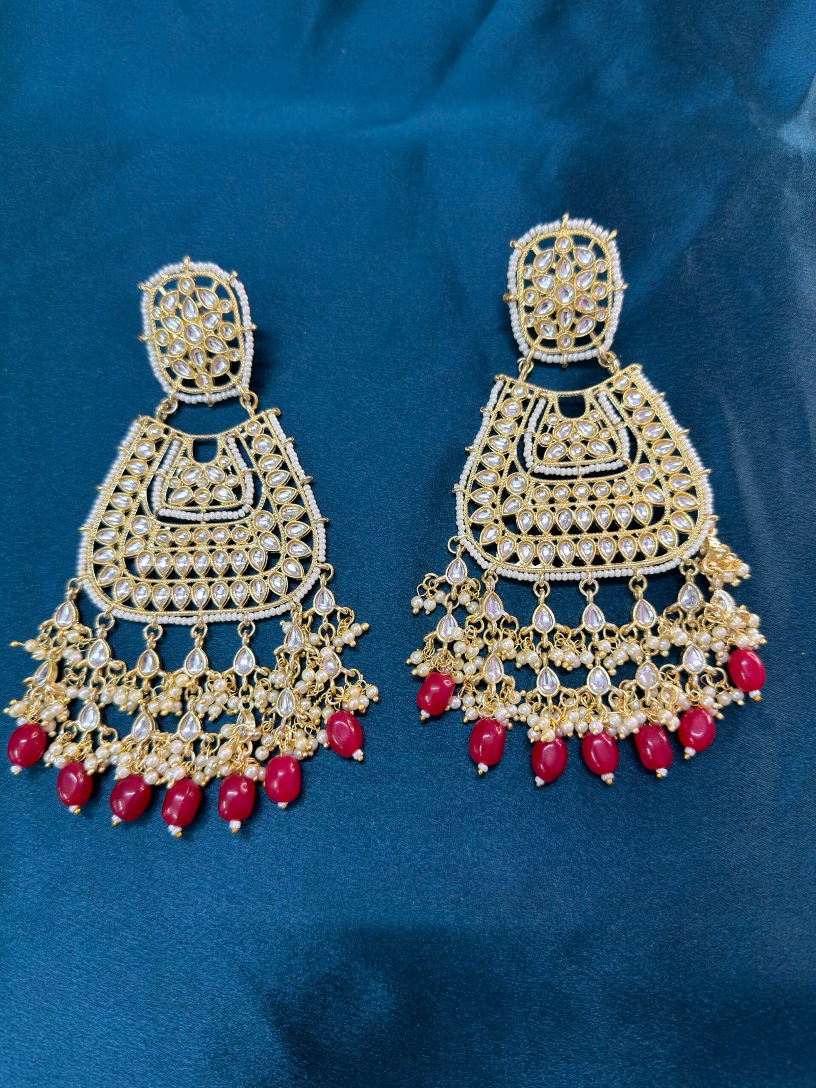 img_6435-scaled-2.jpeg Statement Kundan earrings - Red - Image 1