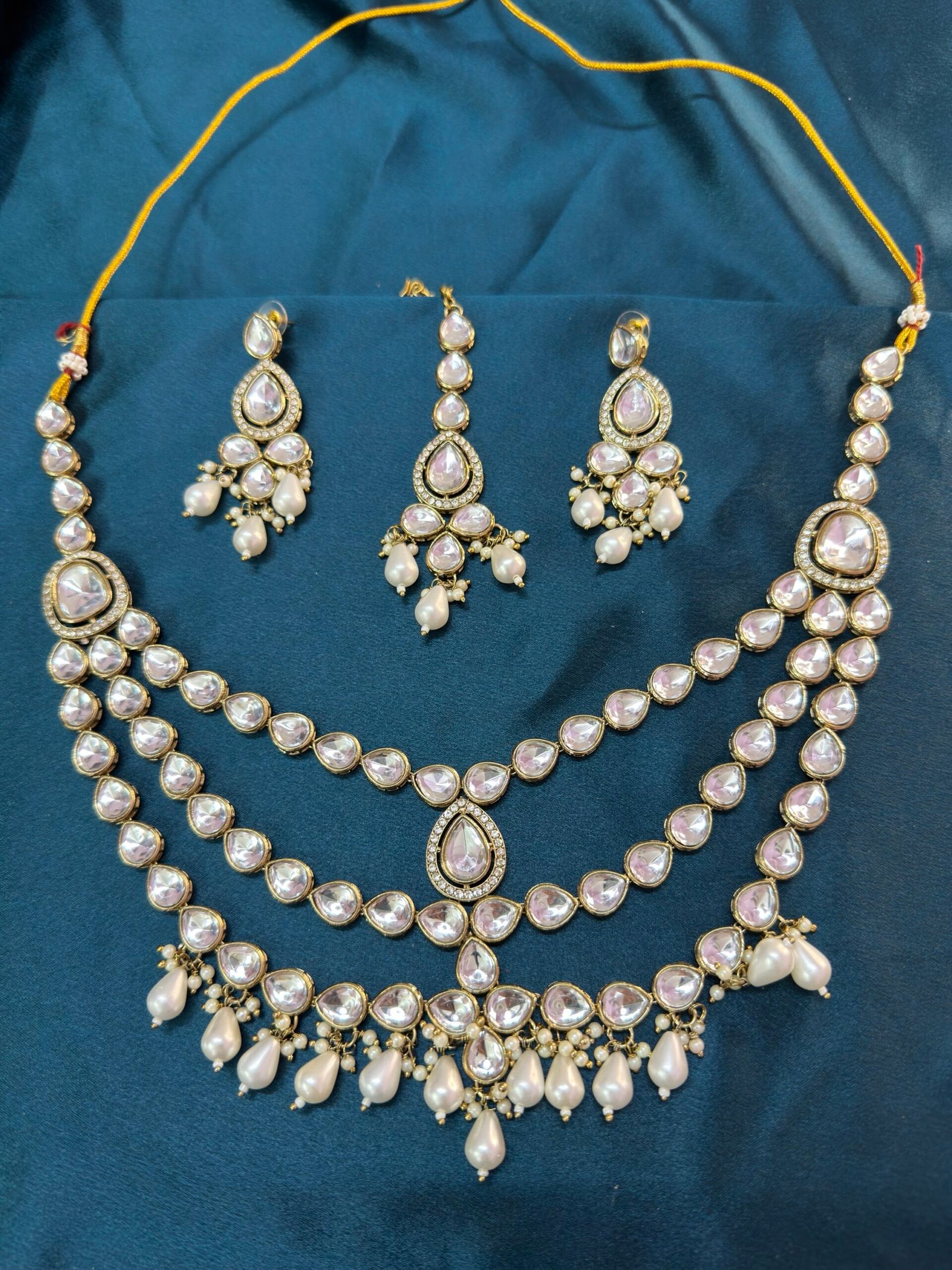img_6474-1.jpeg Kundan Necklace Set With Earrings and Mangtika - Image 1
