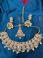 Beautiful Pakistani Set With Earrings and Mangtika - Image 5