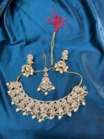 Beautiful Pakistani Set With Earrings and Mangtika - Image 4