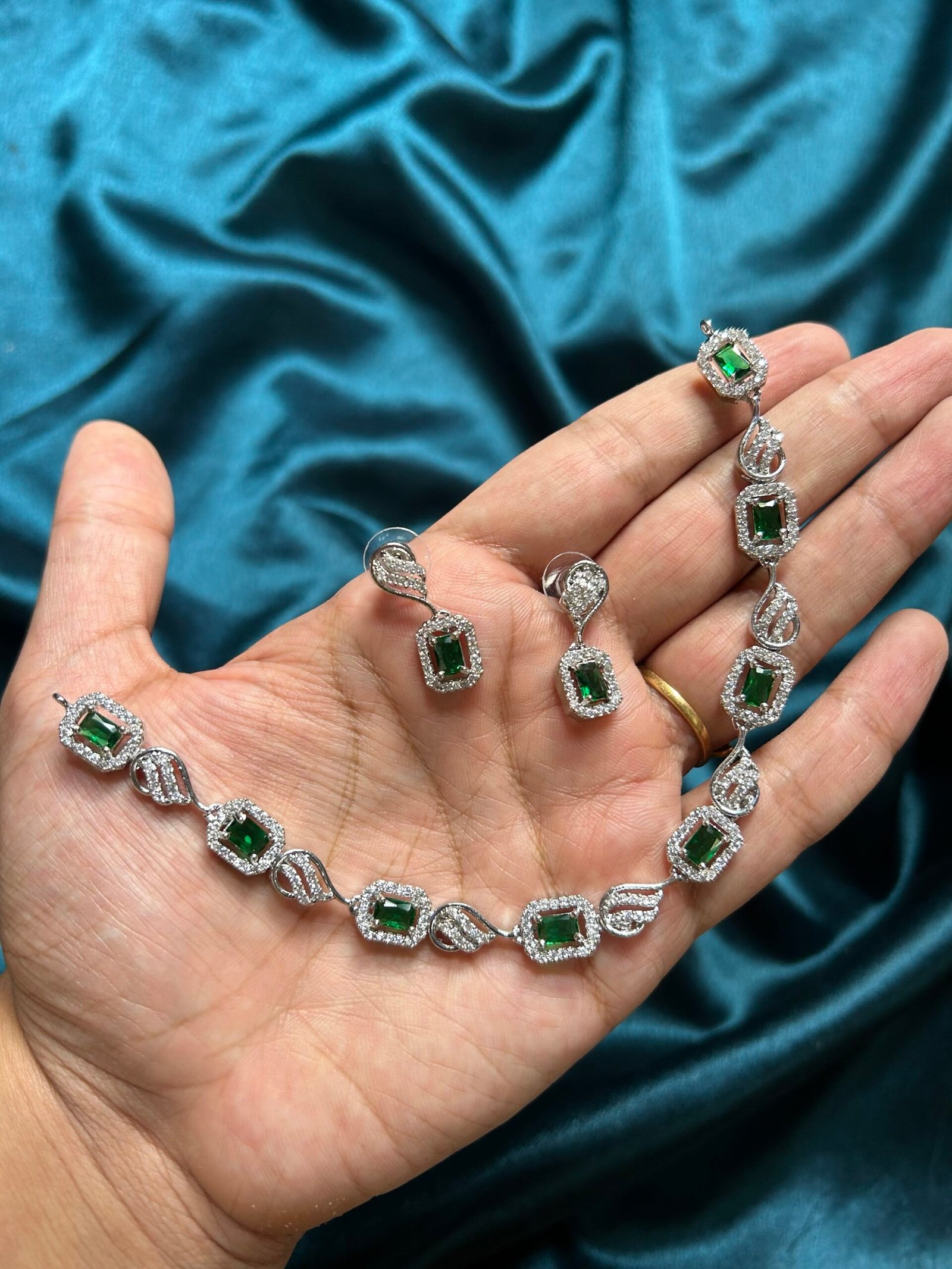AD Sleek Necklace Set - Green