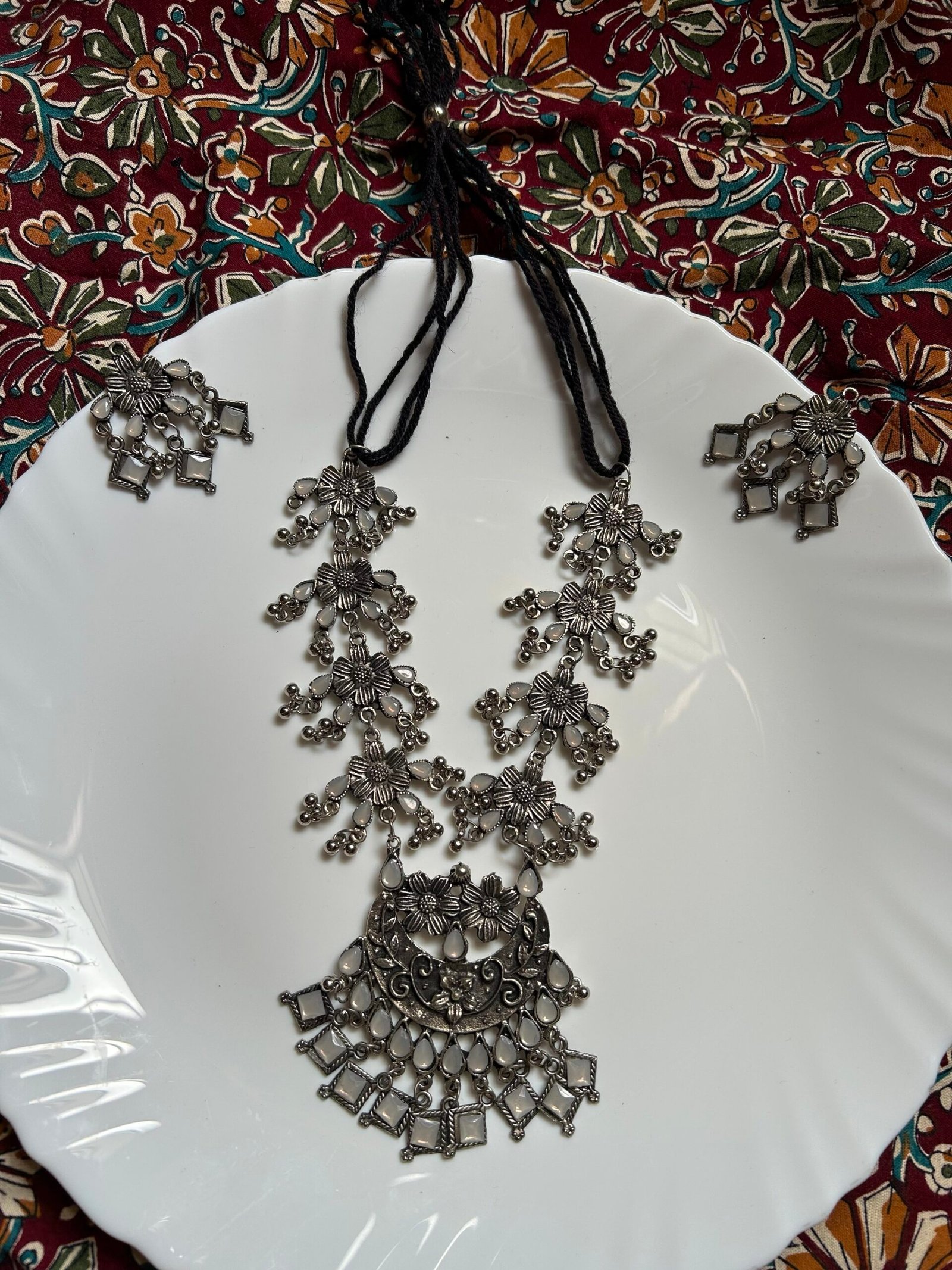 Long Flower Necklace Set