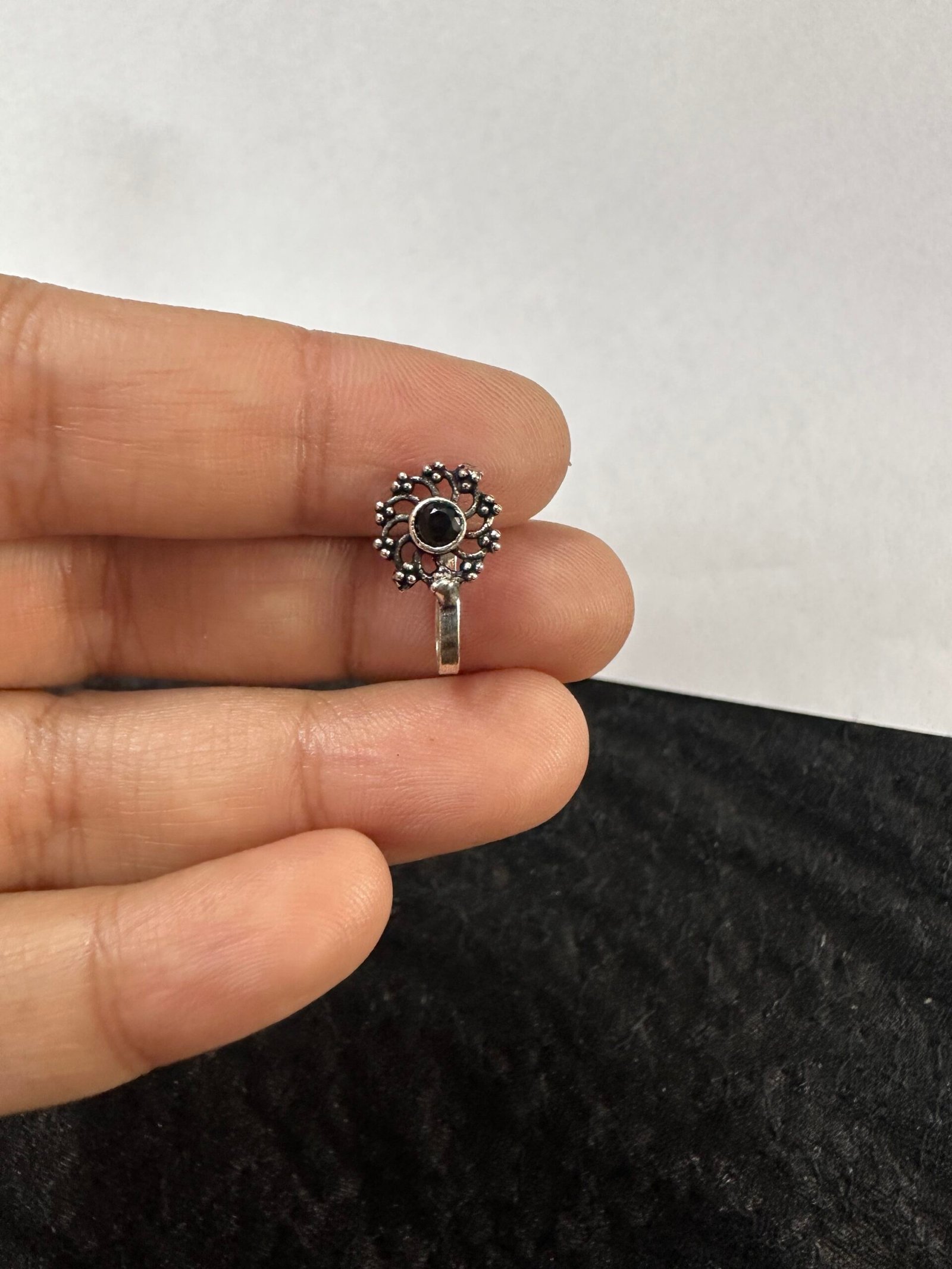 Black Stone Nose Pin