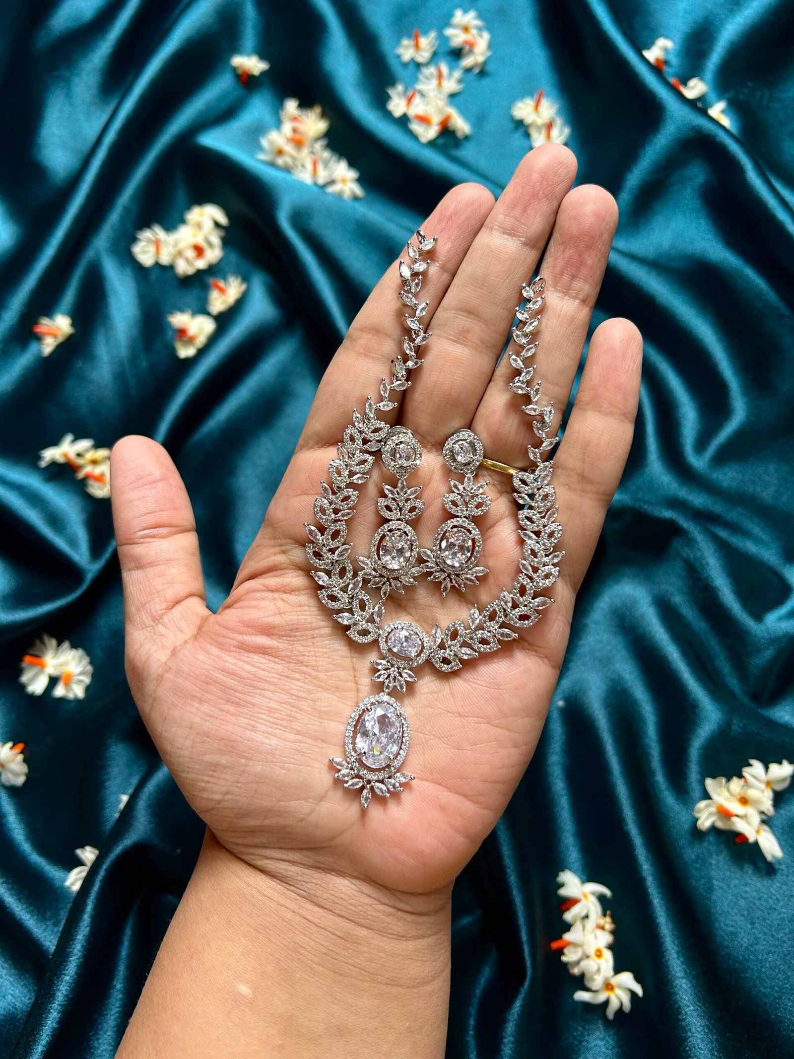 AD Necklace Set - Silver