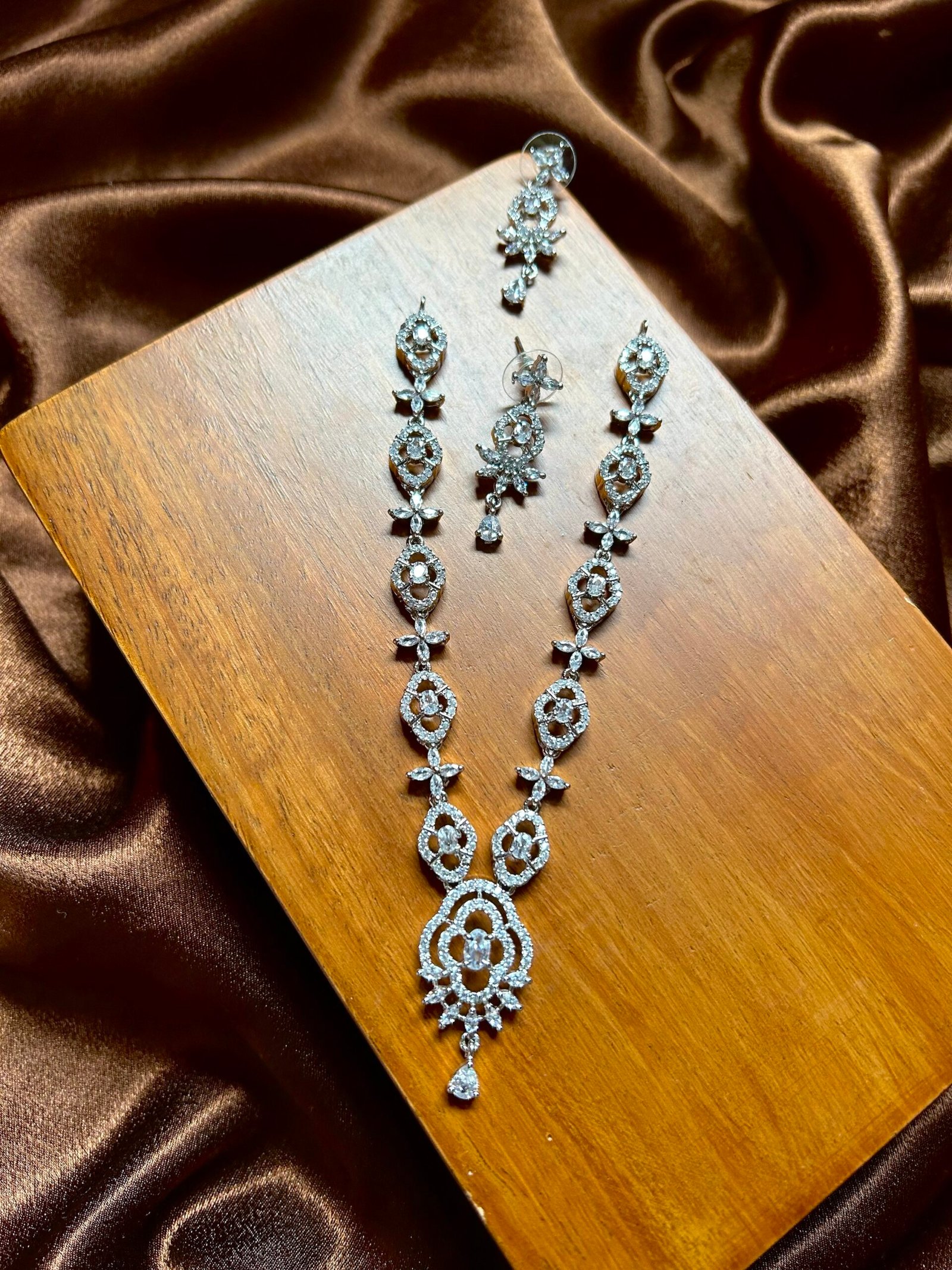AD Silver Necklace Set