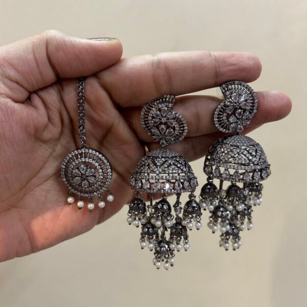 AD Jhumki With Mangtika - Black Polish