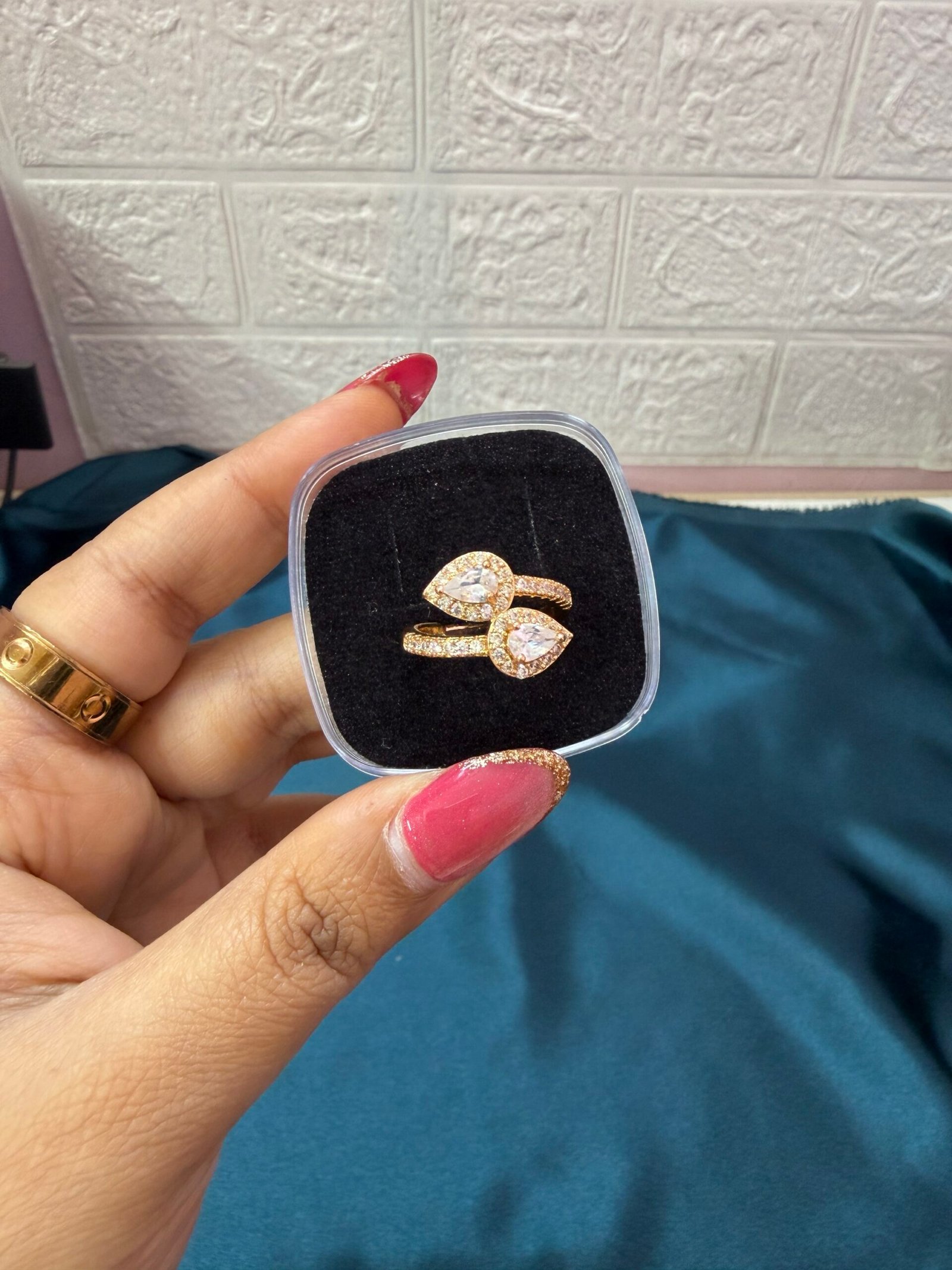 img_9259 AD Ring - R7 - Image 1