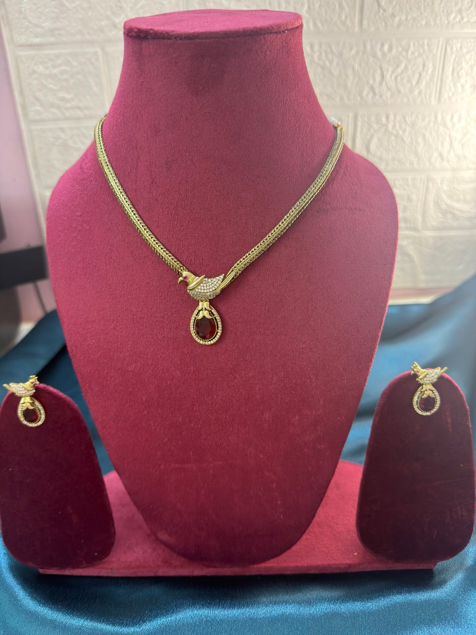 Mehendi Polish Bird Necklace Set With Earrings - Ruby