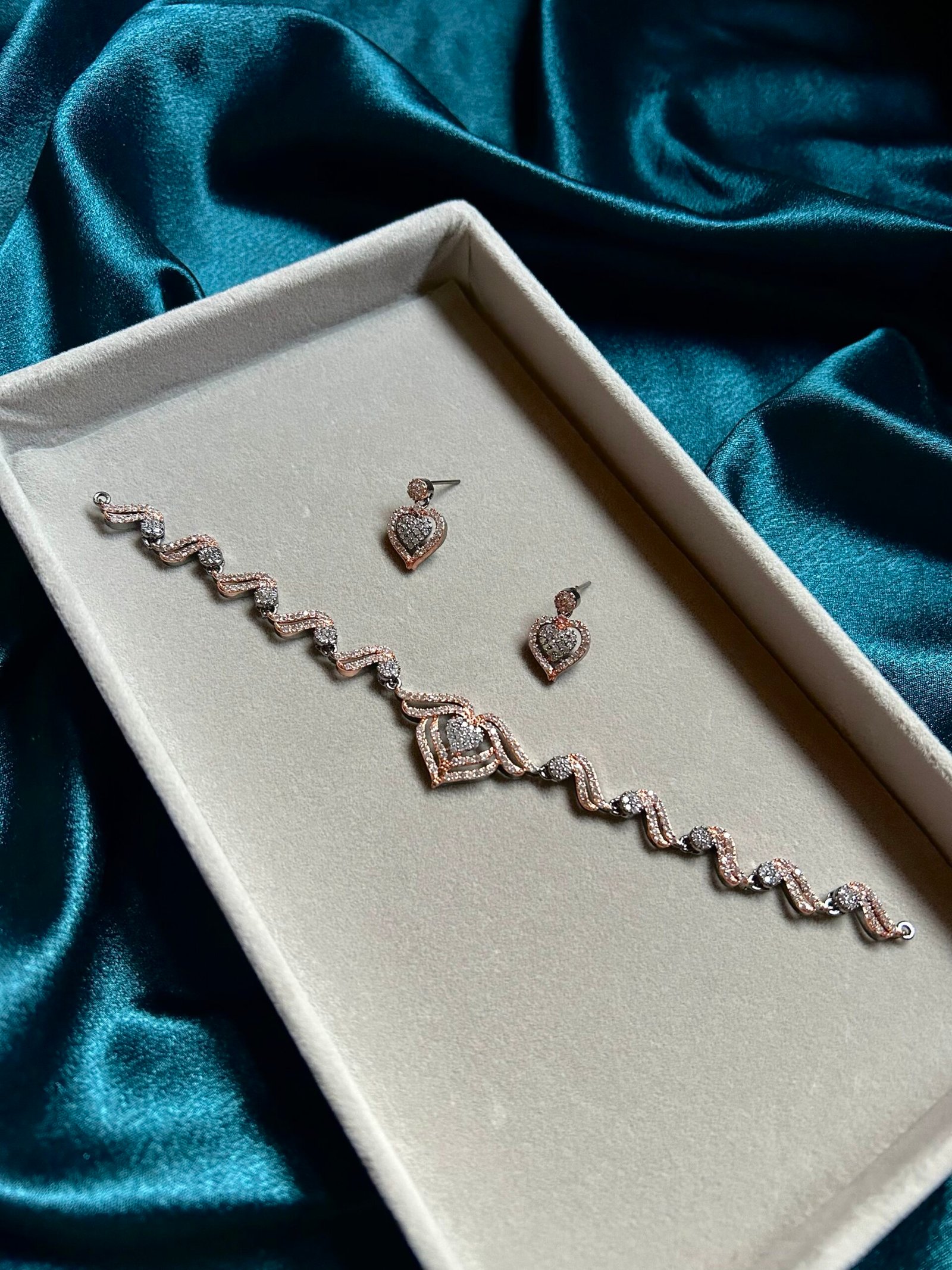 AD Necklace Heart Set